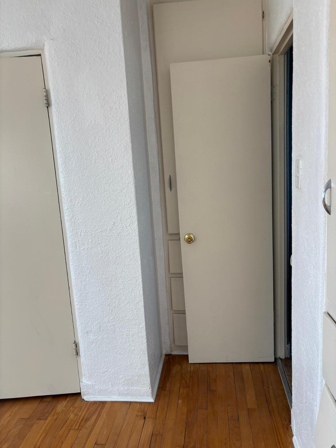 Photo 2 — 545 Cedar Street SE 10