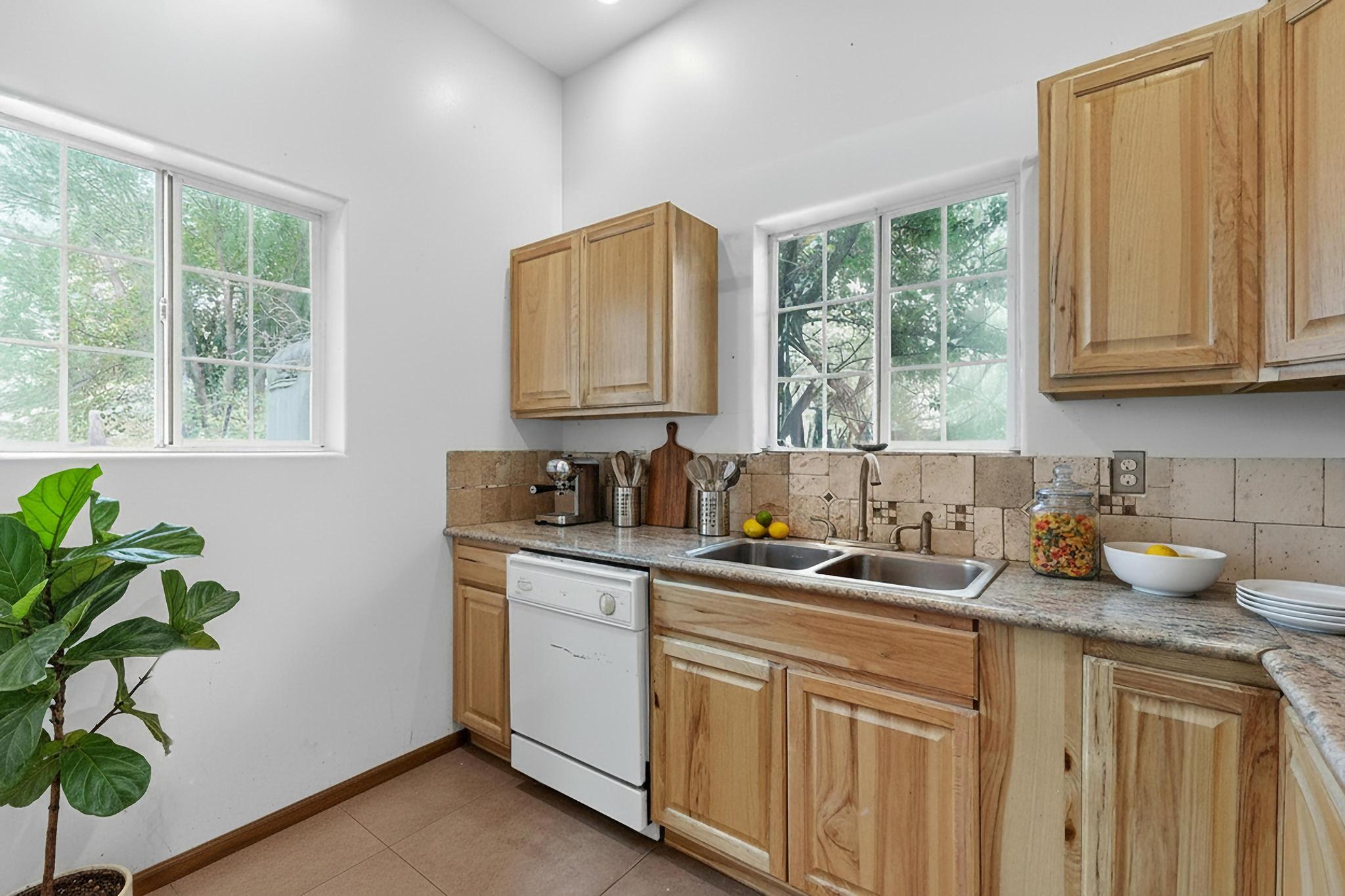 Photo 7 — 160 Andrews Lane