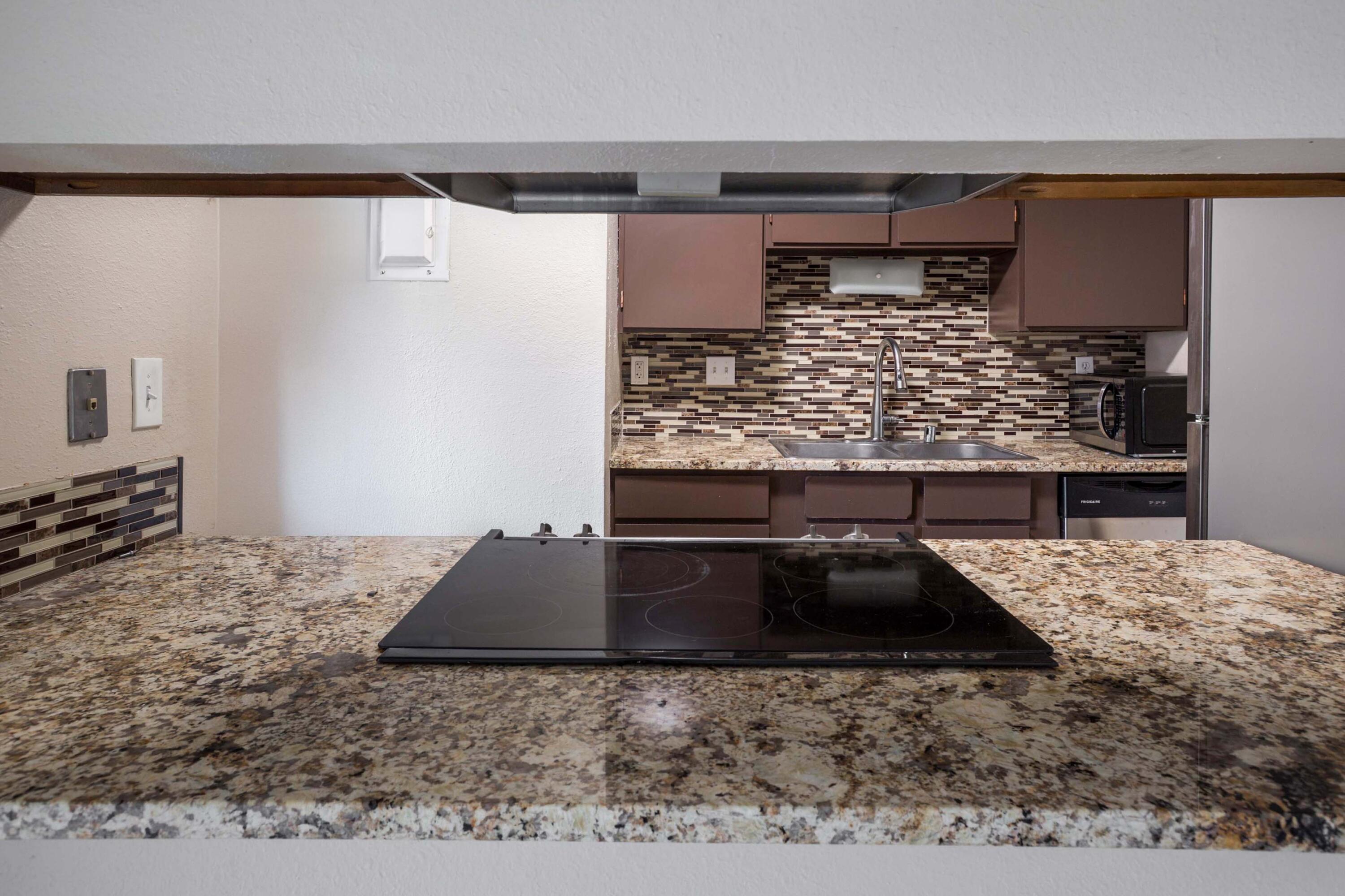 Photo 12 — 3835 Montgomery Boulevard NE APT 628