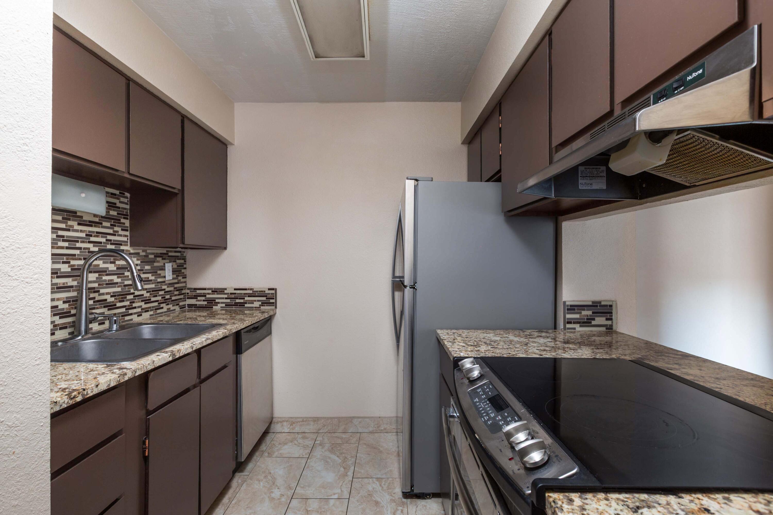 Photo 13 — 3835 Montgomery Boulevard NE APT 628