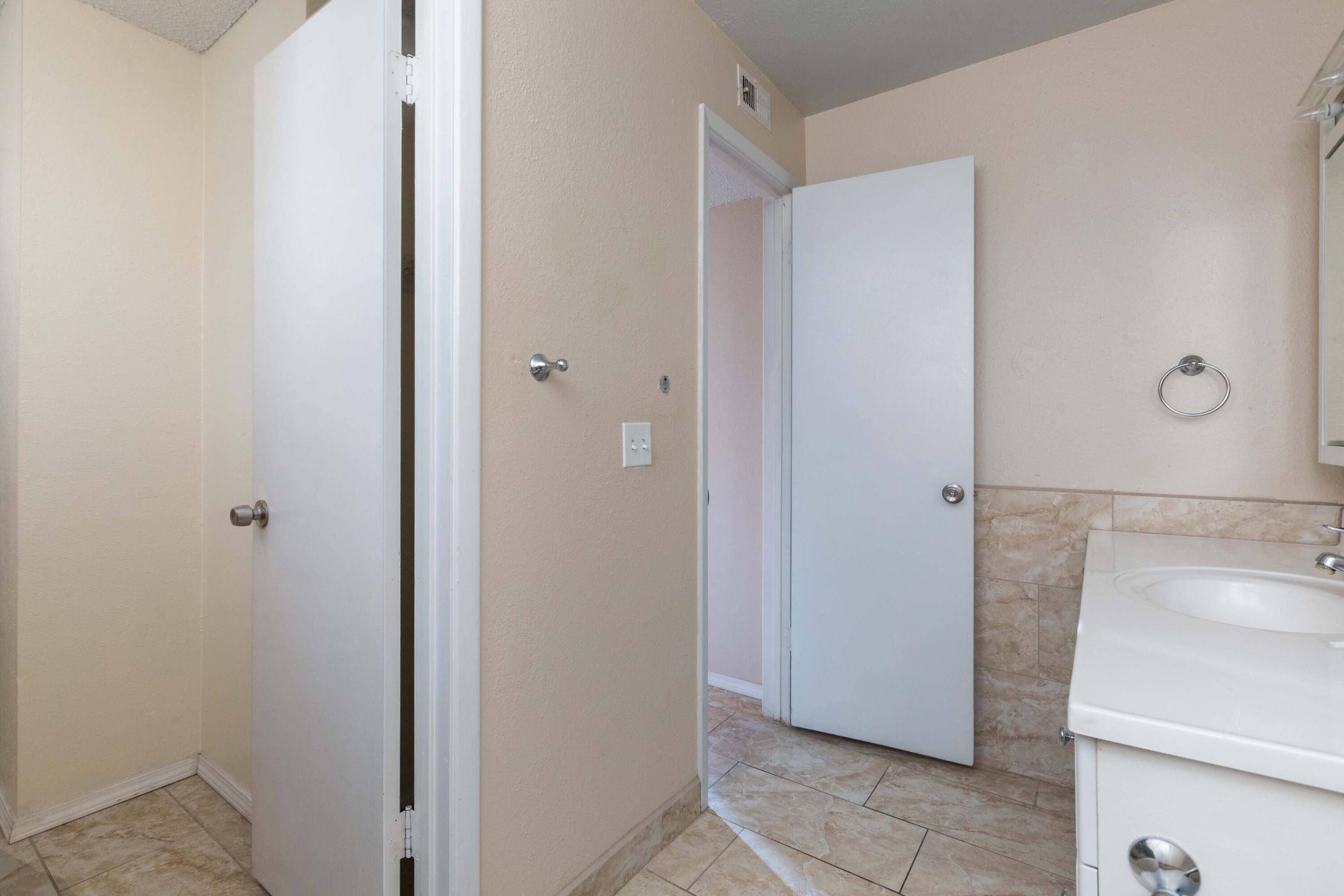 Photo 20 — 3835 Montgomery Boulevard NE APT 628