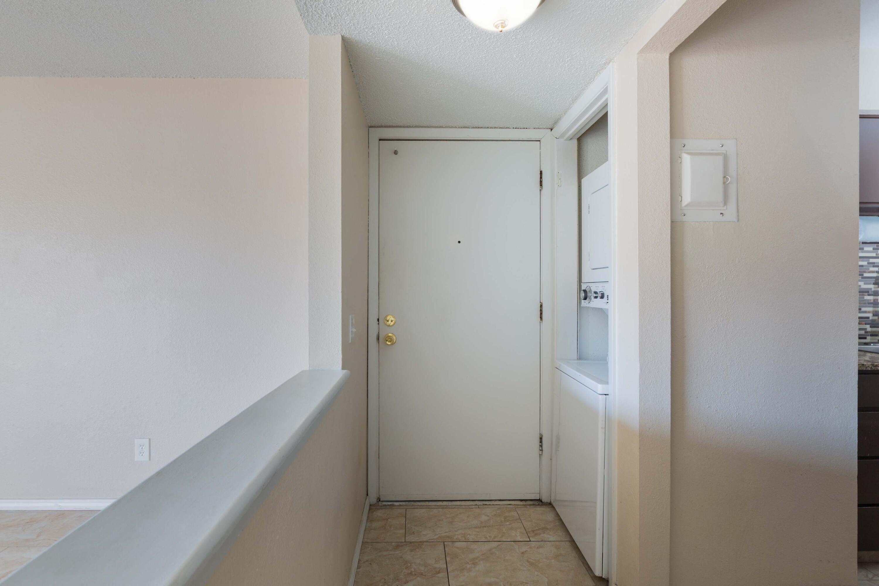 Photo 3 — 3835 Montgomery Boulevard NE APT 628