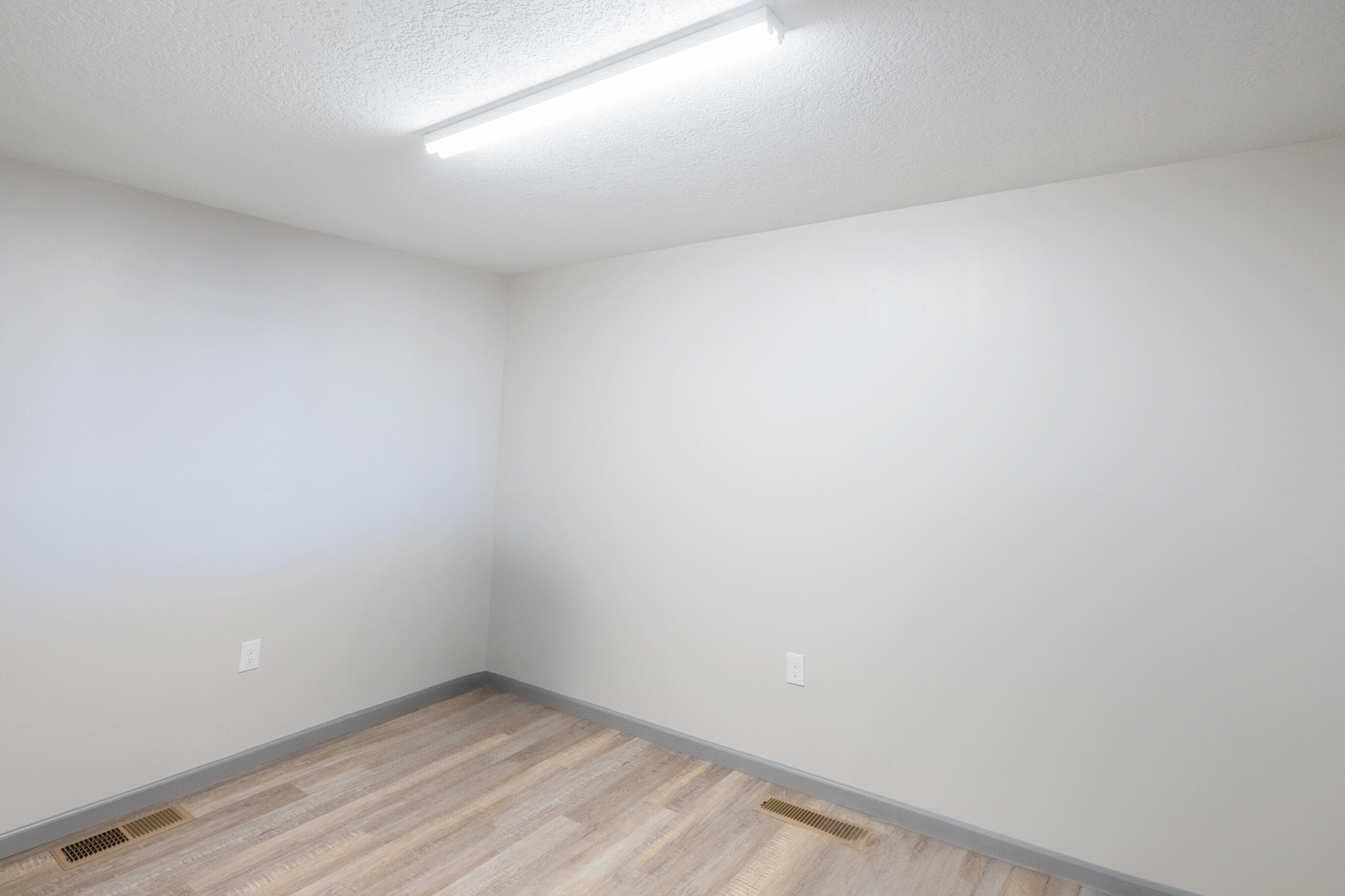 Photo 4 — 851 W Castillo Avenue