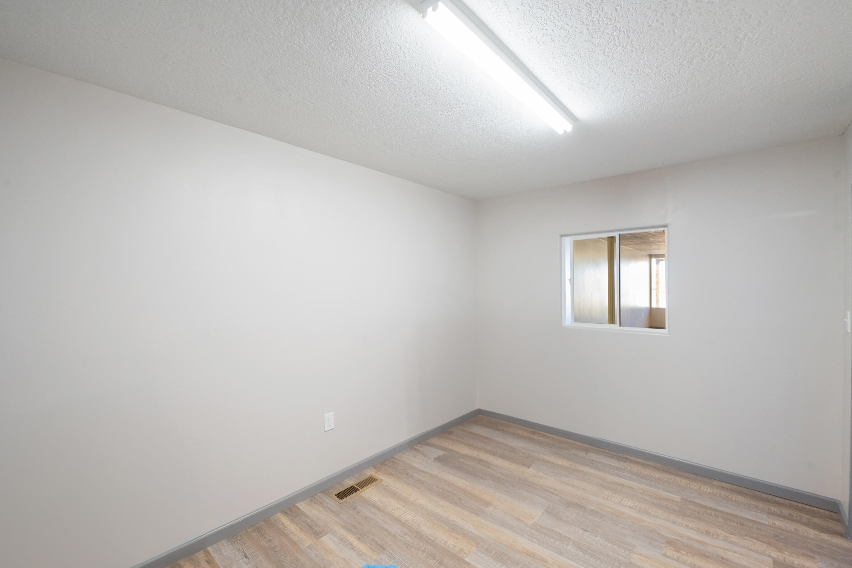 Photo 5 — 851 W Castillo Avenue