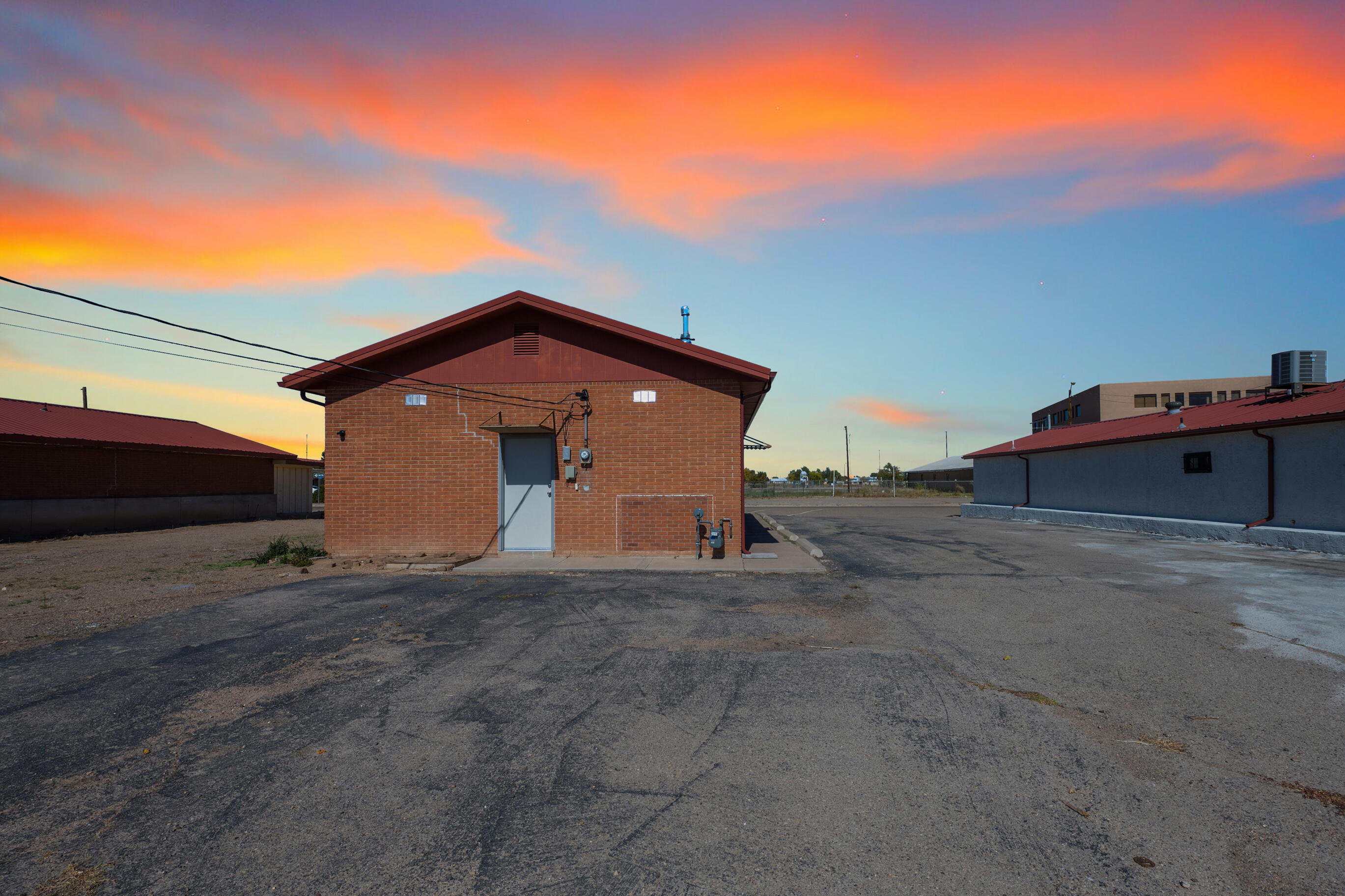Photo 8 — 851 W Castillo Avenue