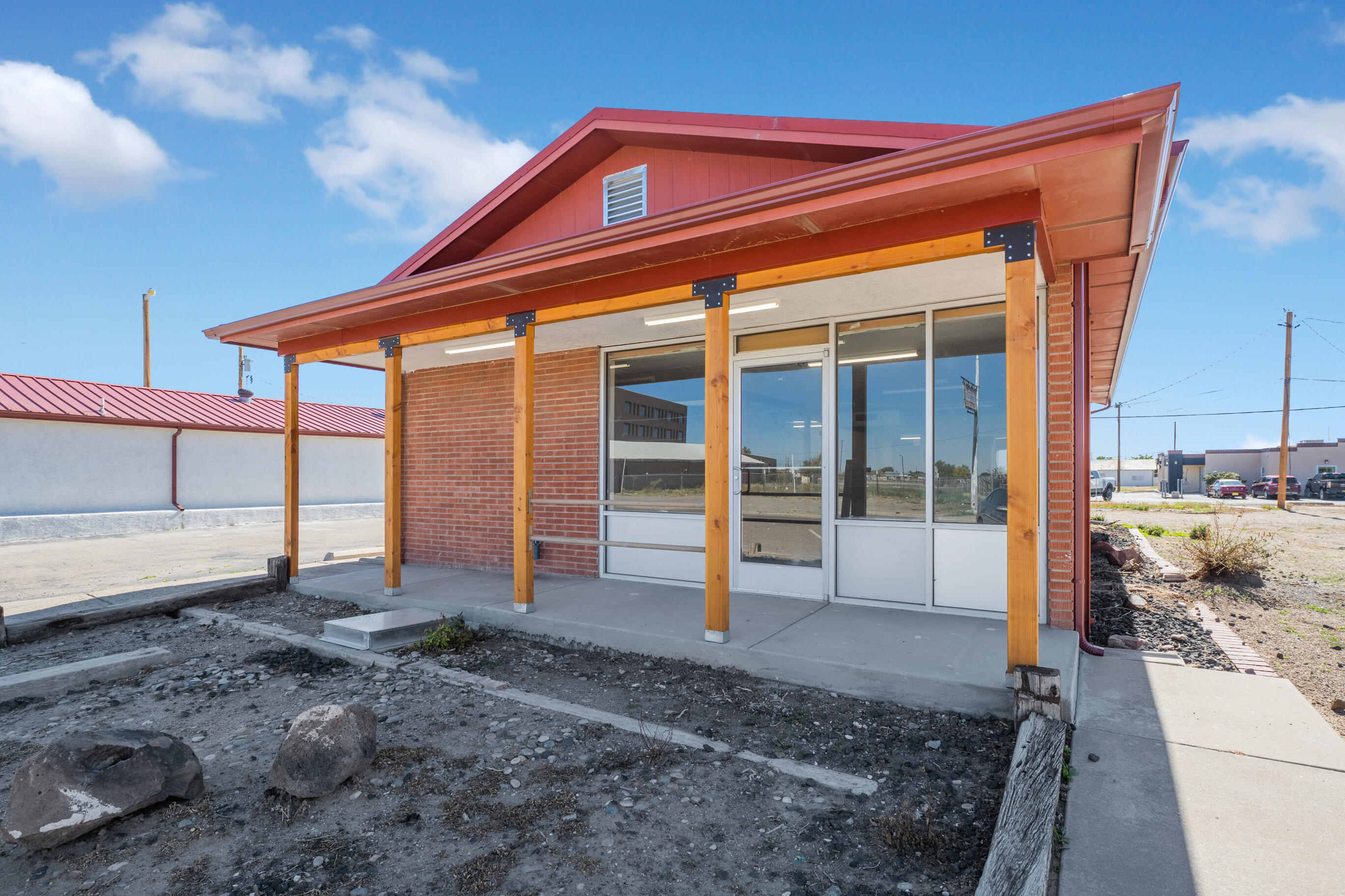 Photo 10 — 851 W Castillo Avenue