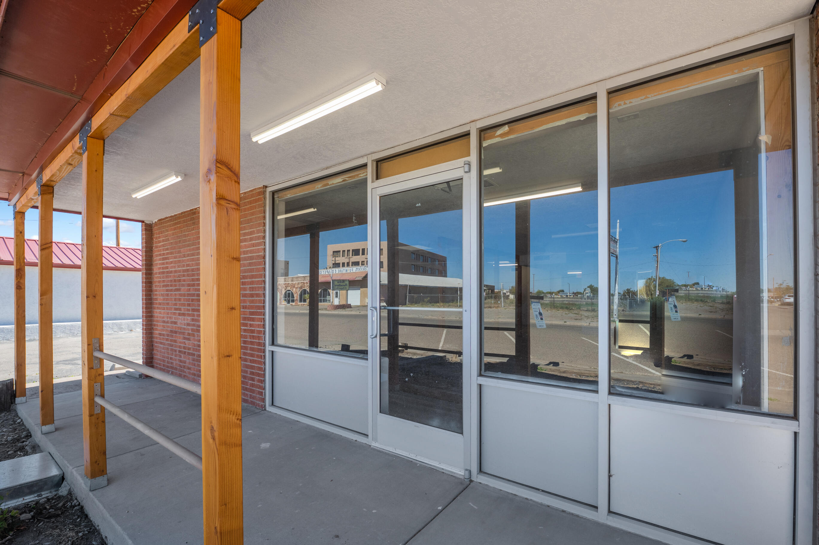 Photo 12 — 851 W Castillo Avenue