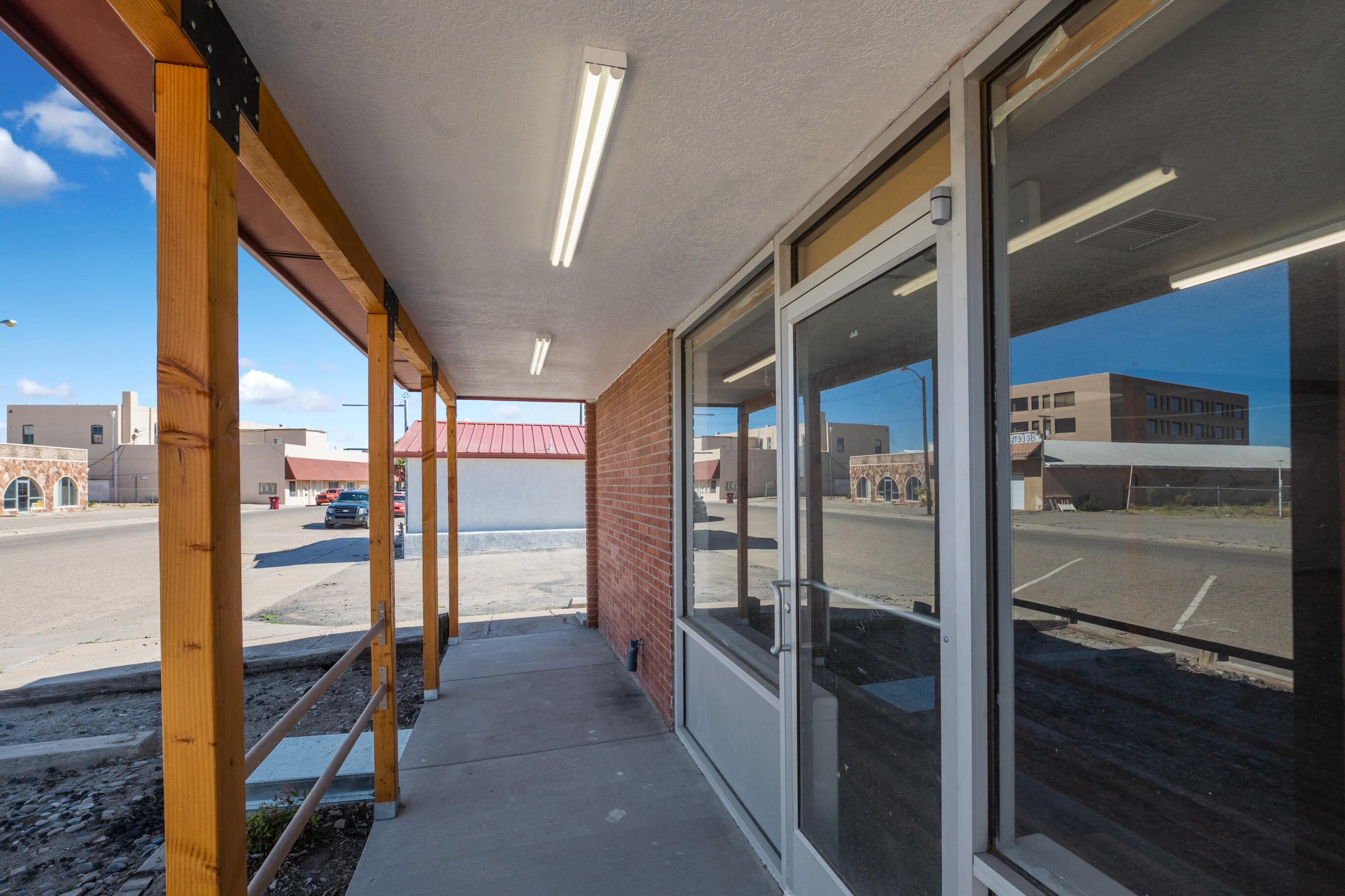 Photo 13 — 851 W Castillo Avenue