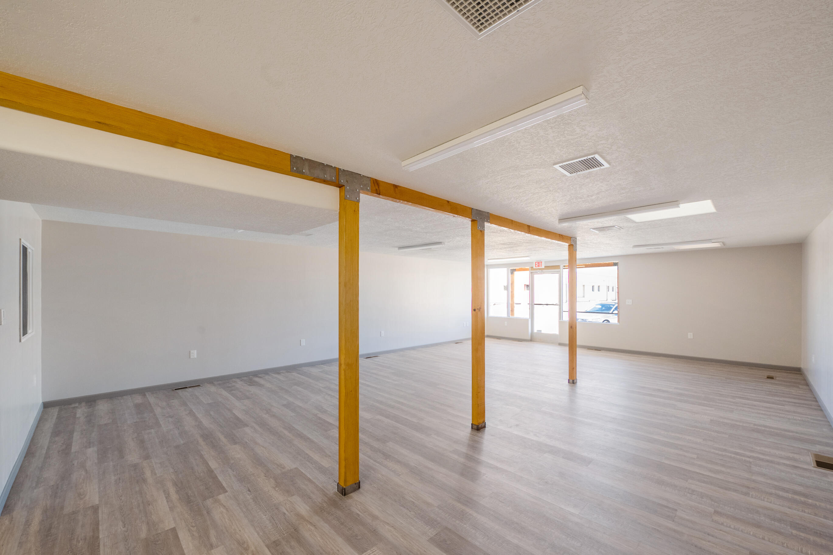 Photo 15 — 851 W Castillo Avenue