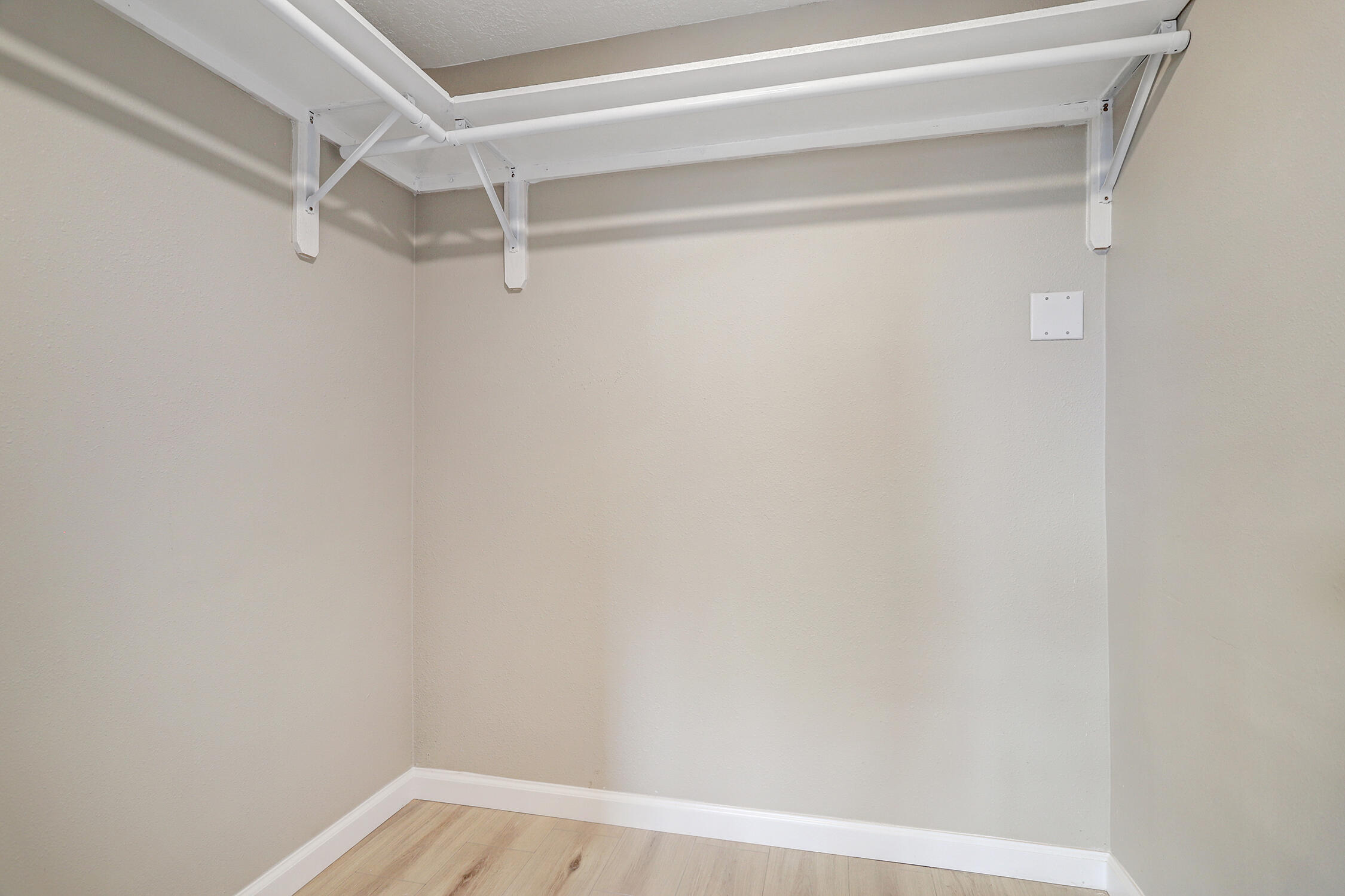 Photo 6 — 1008 Paz Del Valle Court NW