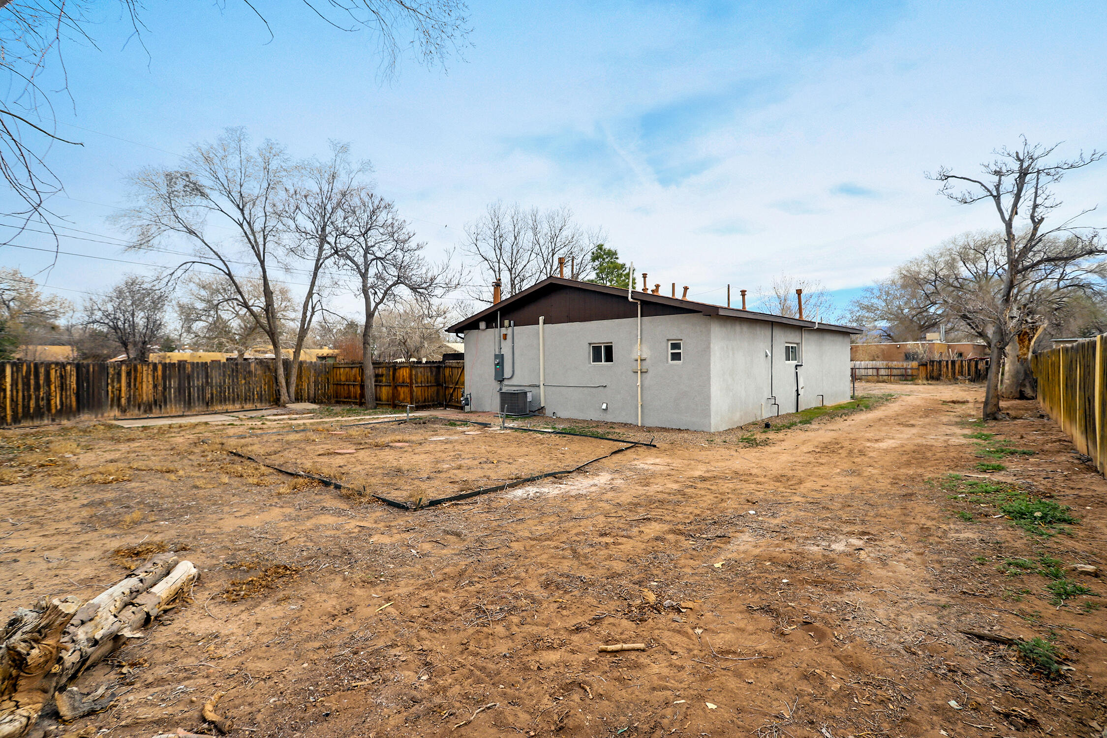 Photo 13 — 1008 Paz Del Valle Court NW