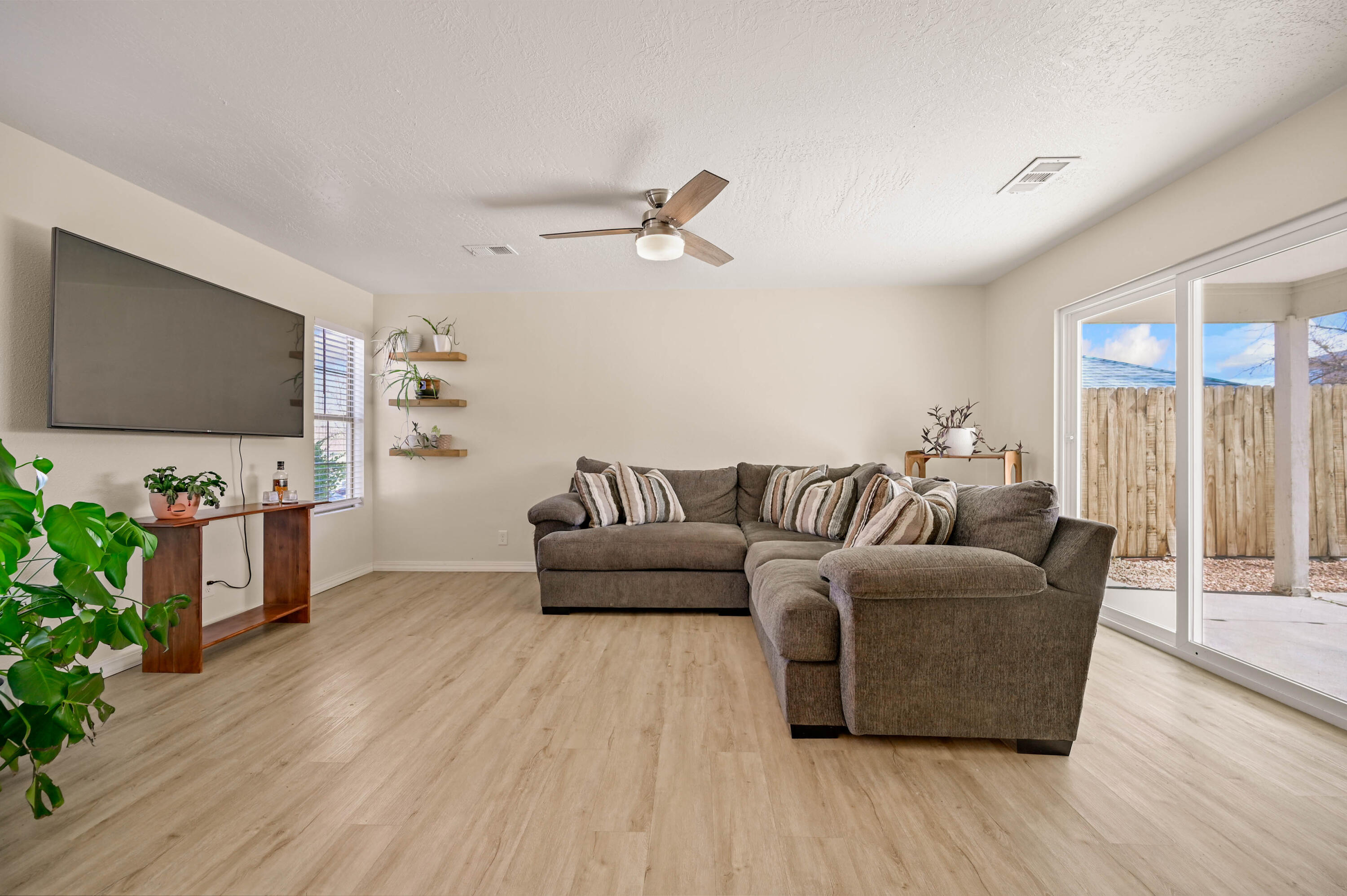 Photo 17 — 1304 Elkslip Drive NE