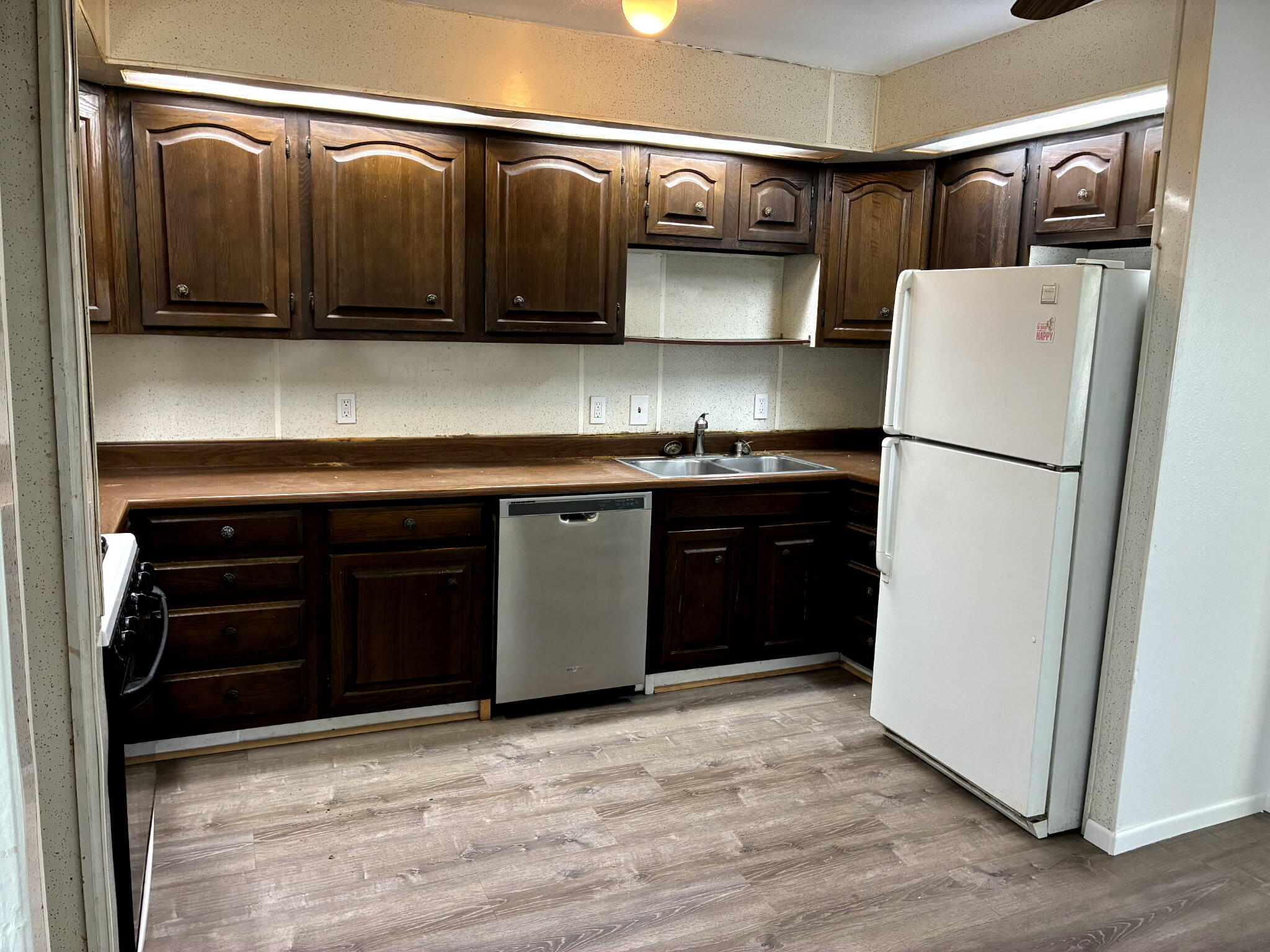 Photo 2 — 1912 Chaparral Drive