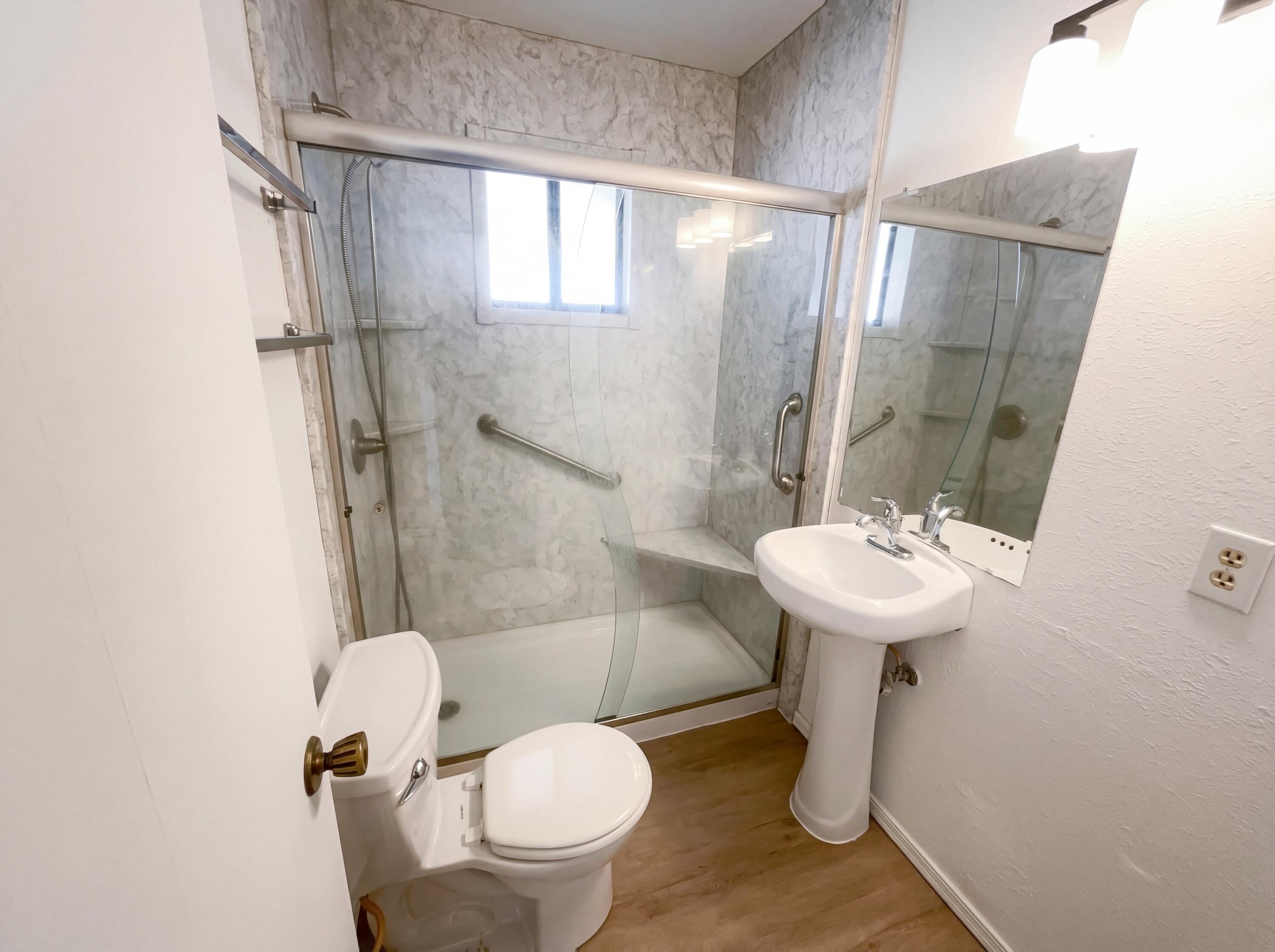 Photo 9 — 1229 Kirby Street NE
