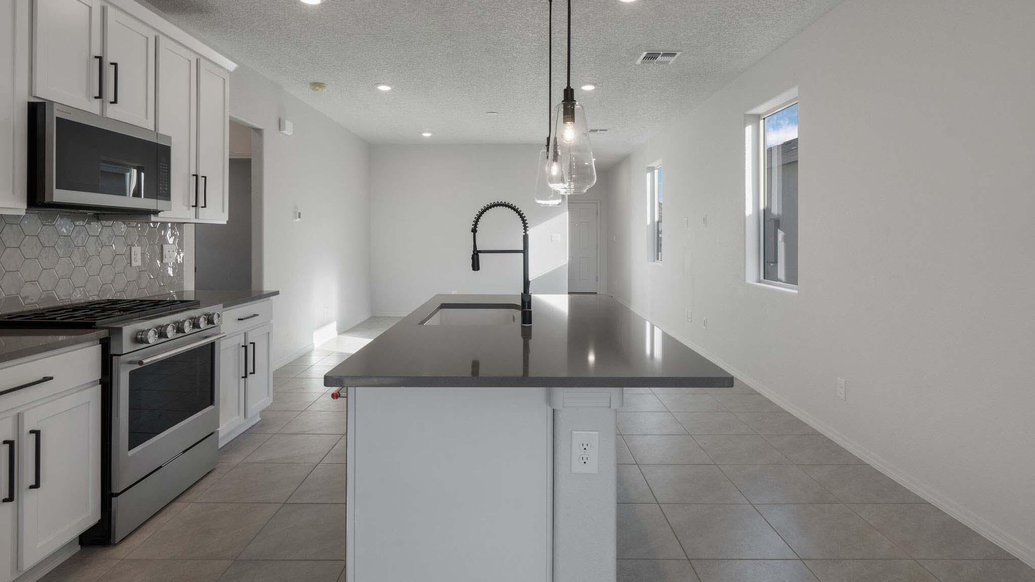 Photo 12 — 1502 Brillo Del Cielo Street NW