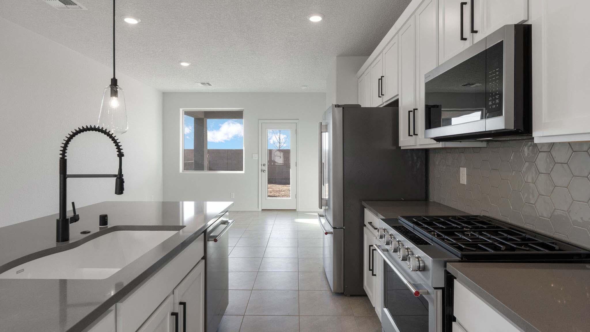 Photo 14 — 1502 Brillo Del Cielo Street NW