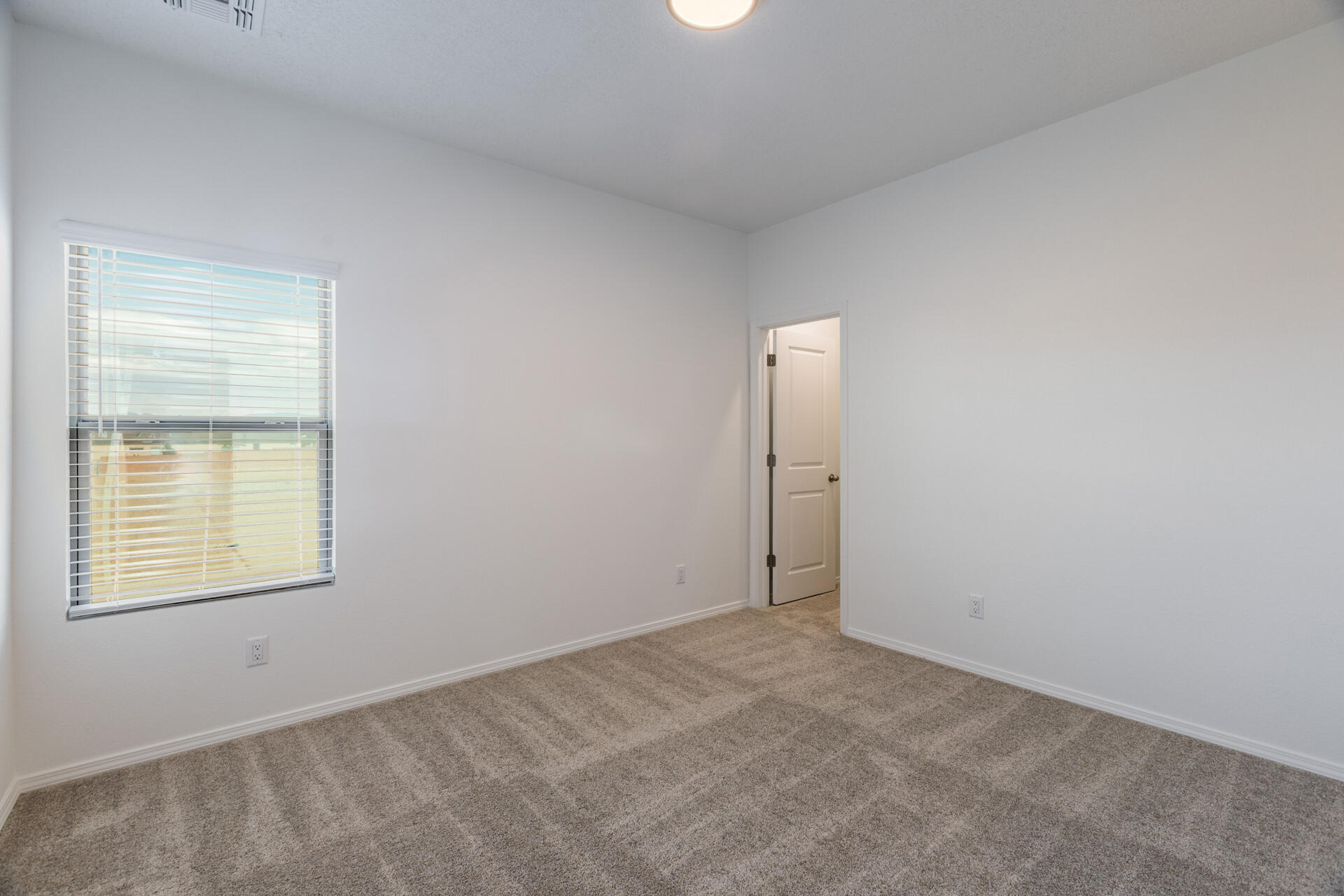 Photo 9 — 4839 Manzano Peak Street SW