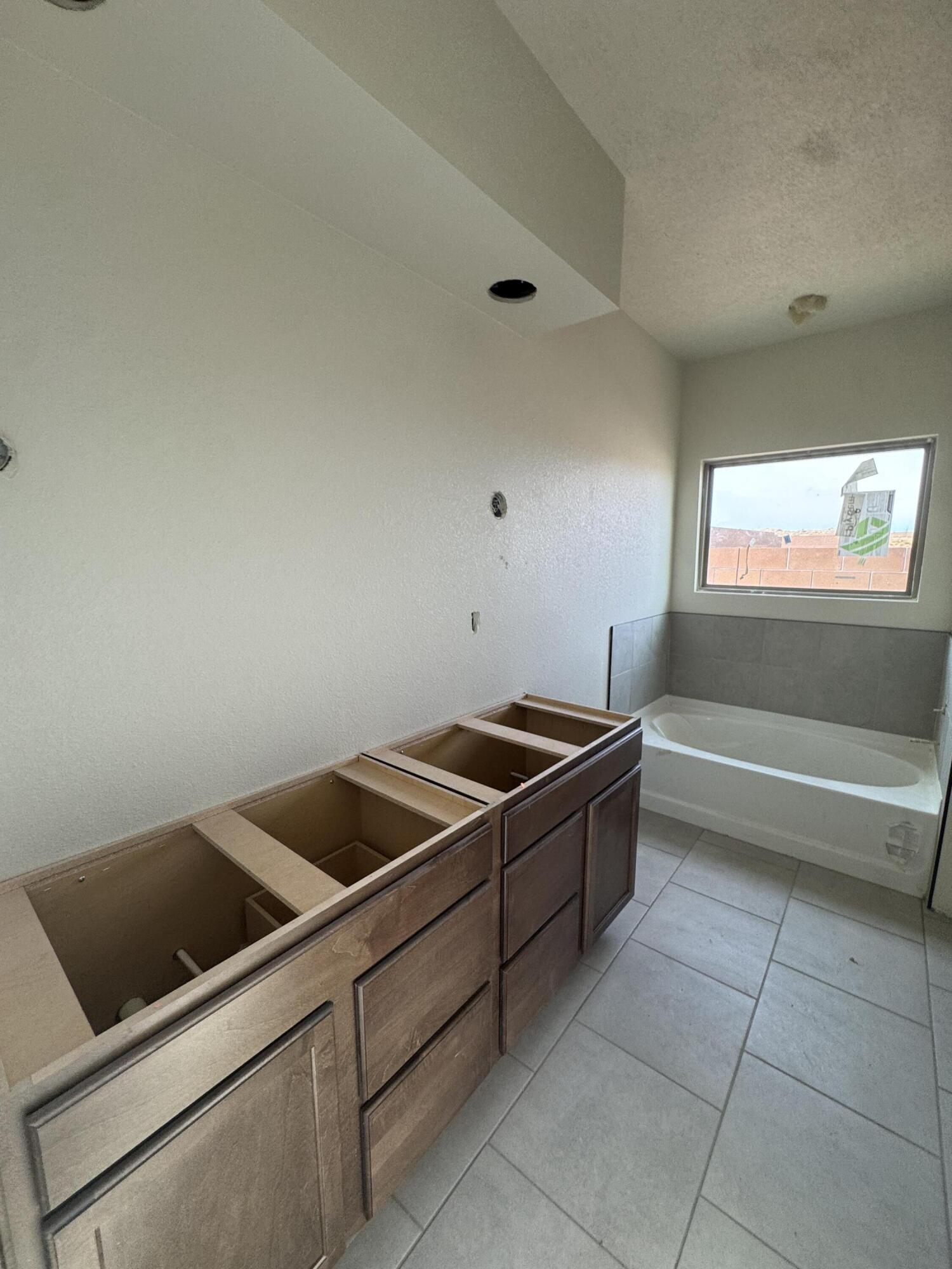 Photo 17 — 4855 Manzano Peak Street SW