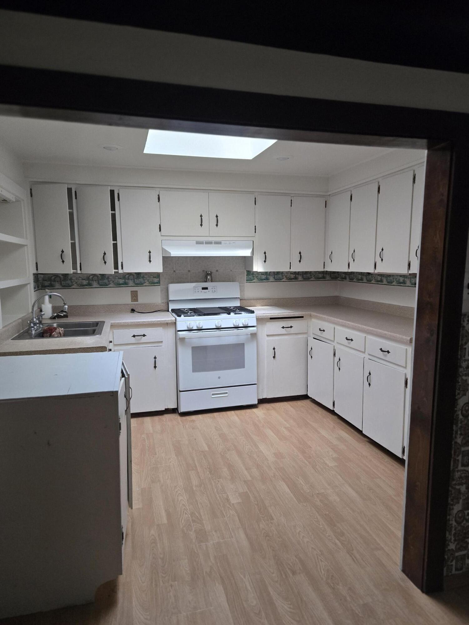 Photo 15 — 411 N Rubennie Place NW