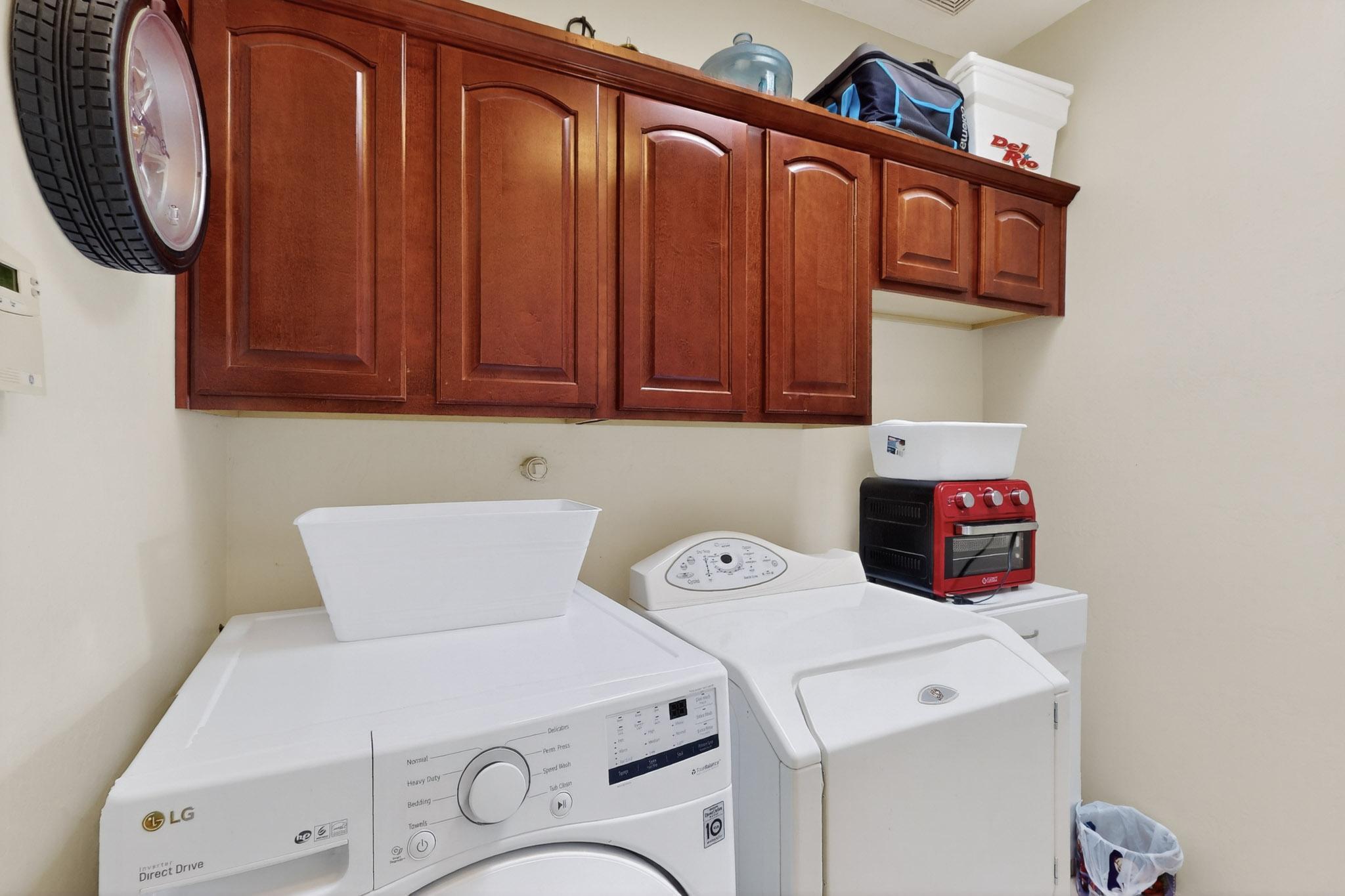 Photo 19 — 4013 Huron Drive NE