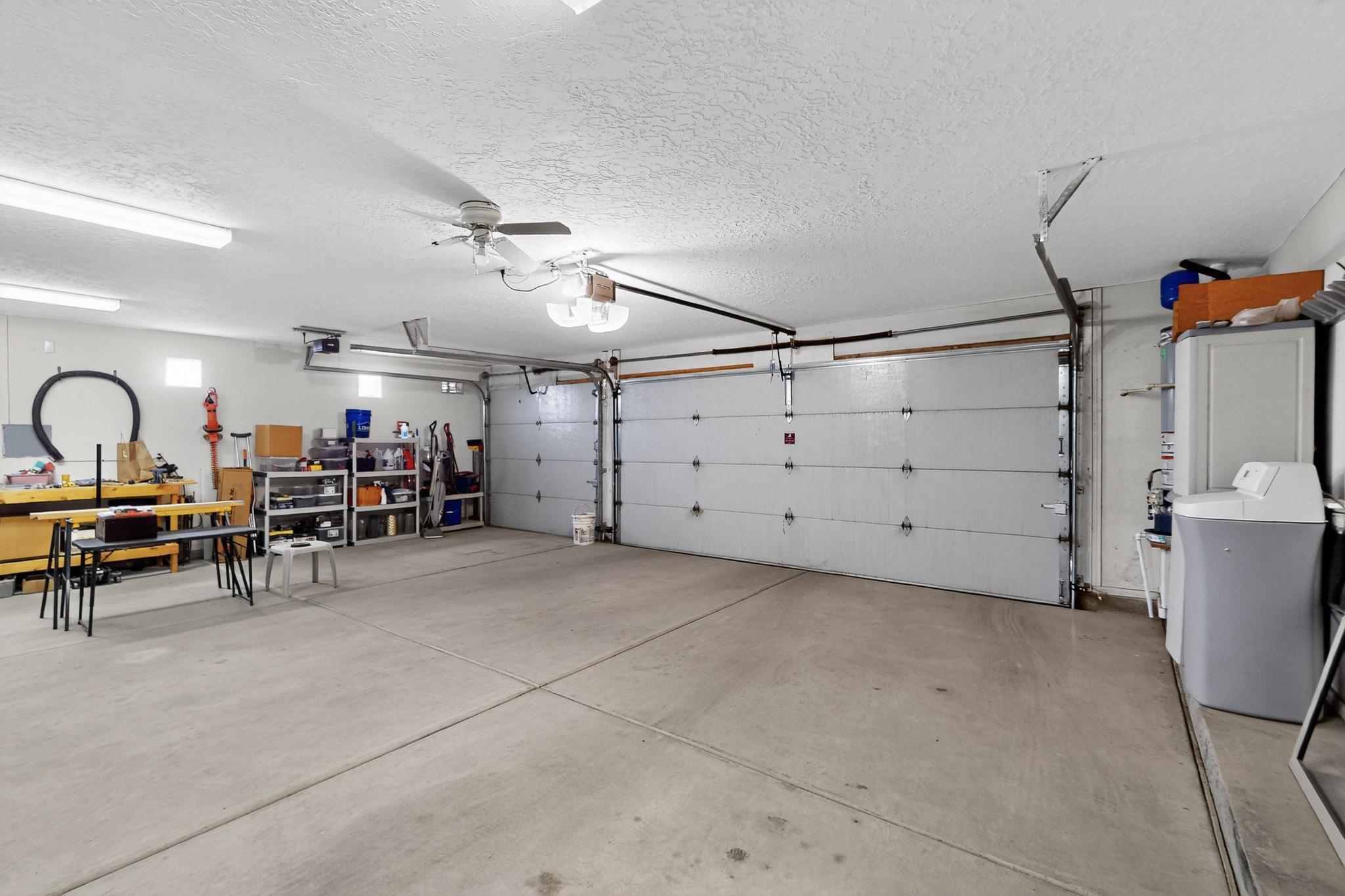 Photo 18 — 4013 Huron Drive NE