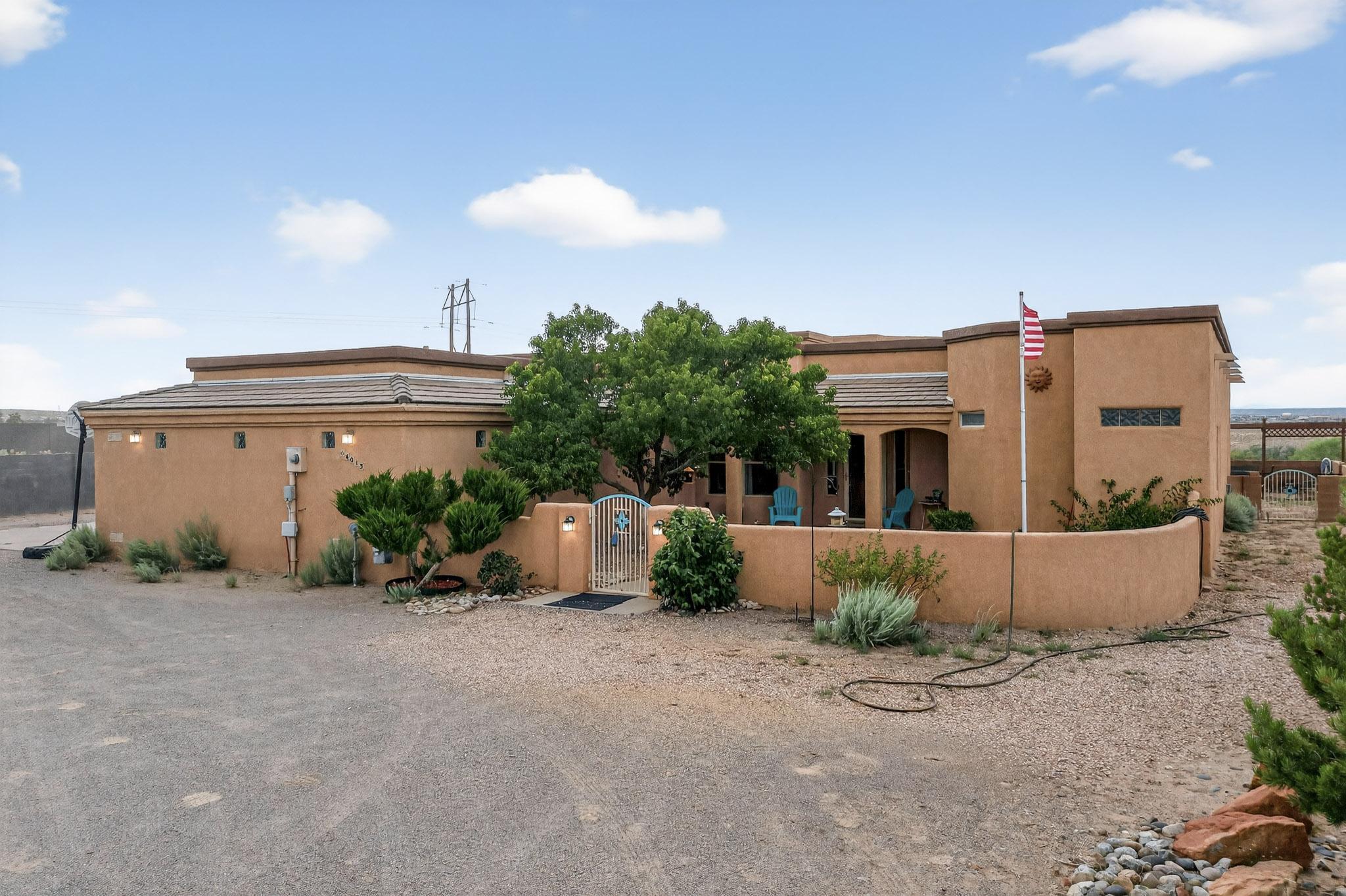 Photo 3 — 4013 Huron Drive NE