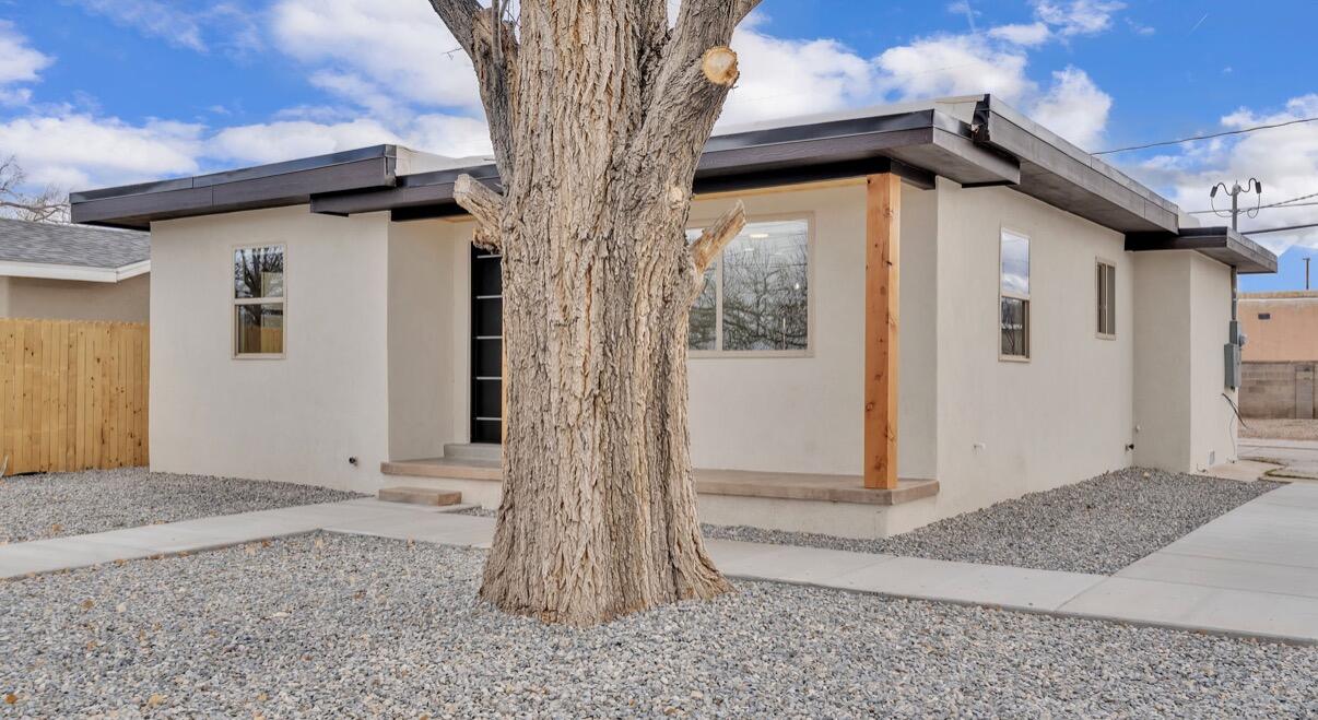 Photo 18 — 1144 Buena Vista Drive SE