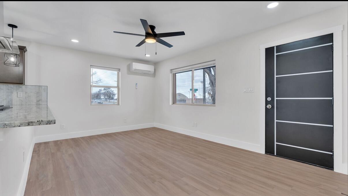 Photo 14 — 1144 Buena Vista Drive SE