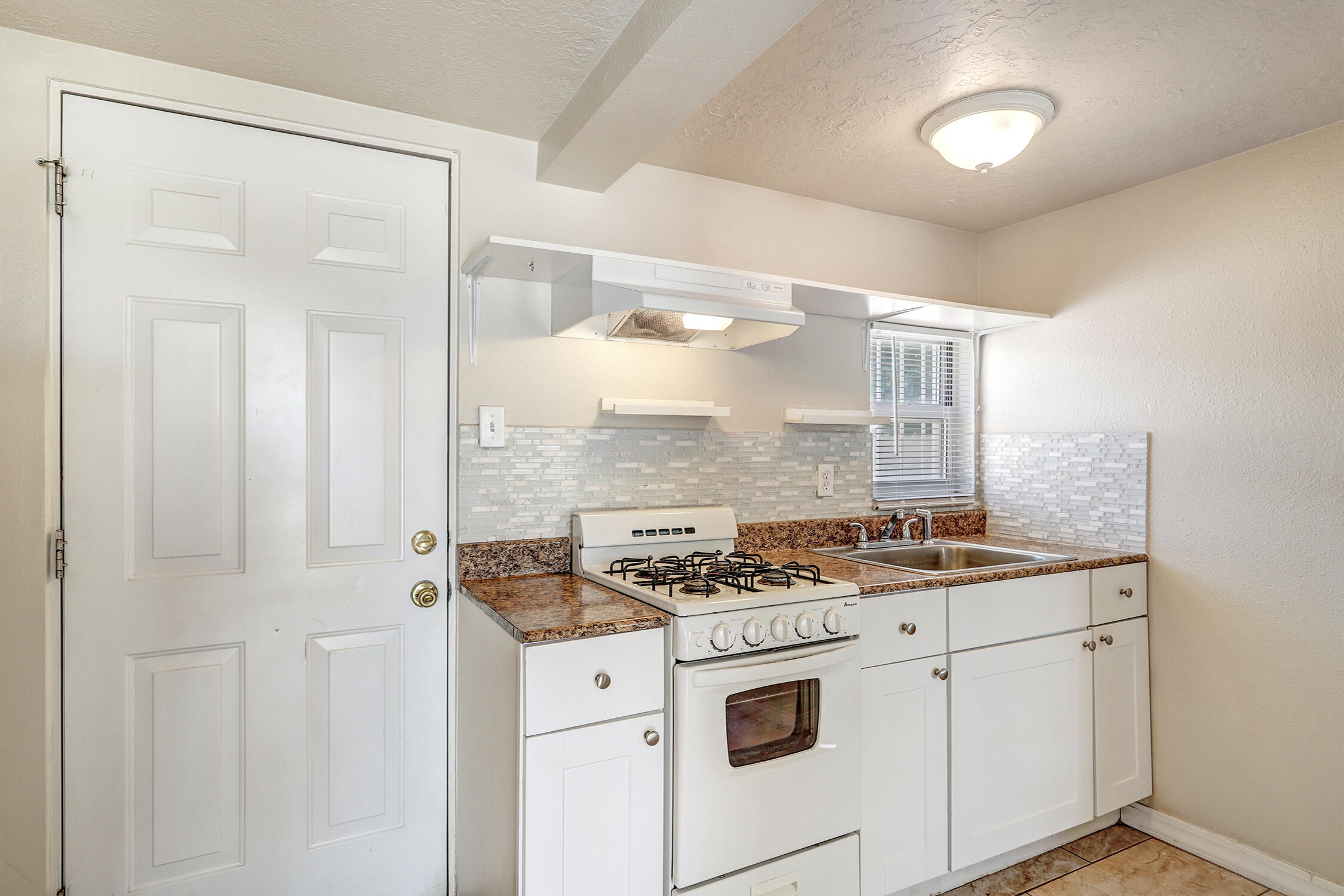 Photo 7 — 4524 5th Street NW