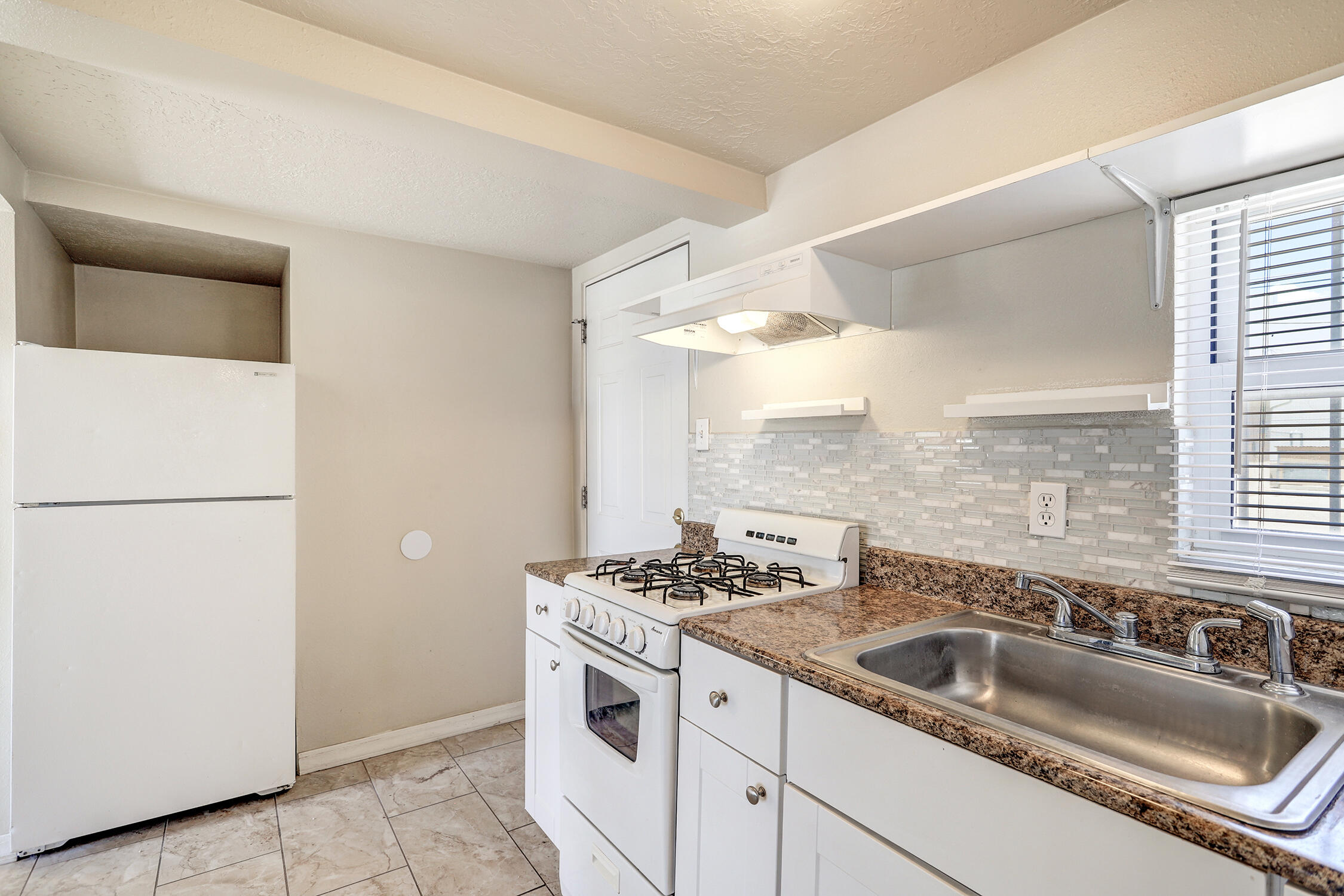 Photo 6 — 4524 5th Street NW