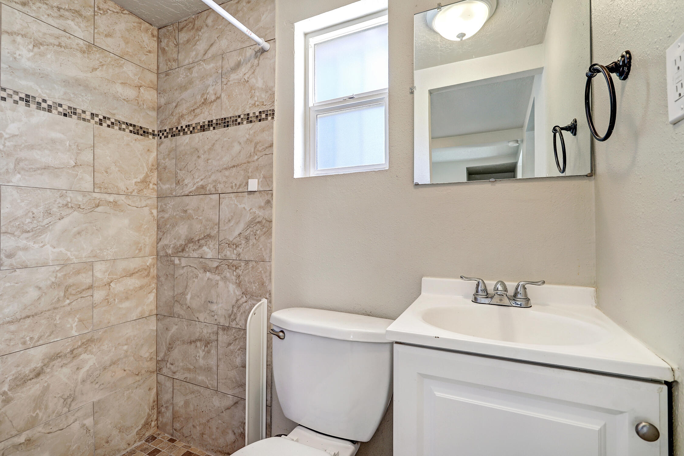 Photo 3 — 4524 5th Street NW