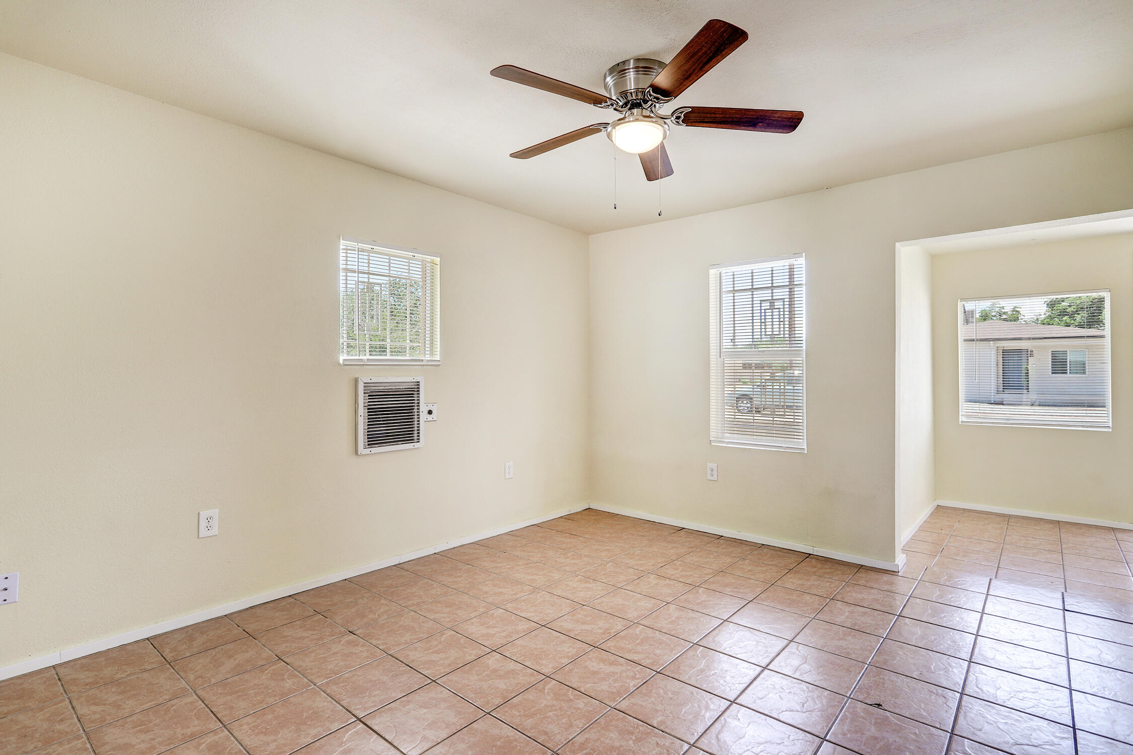 Photo 19 — 4524 5th Street NW