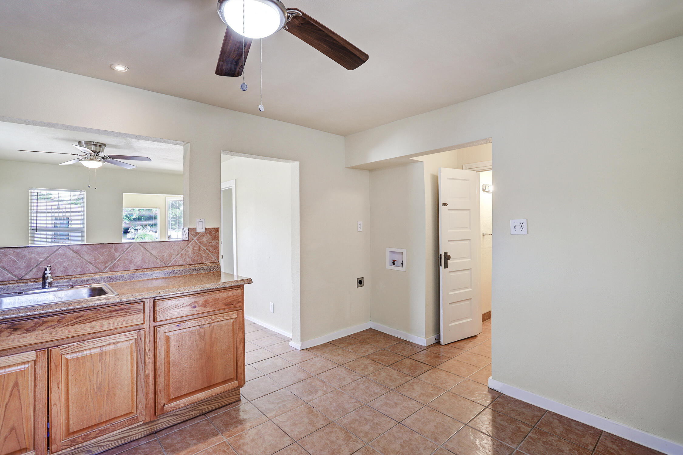 Photo 17 — 4524 5th Street NW