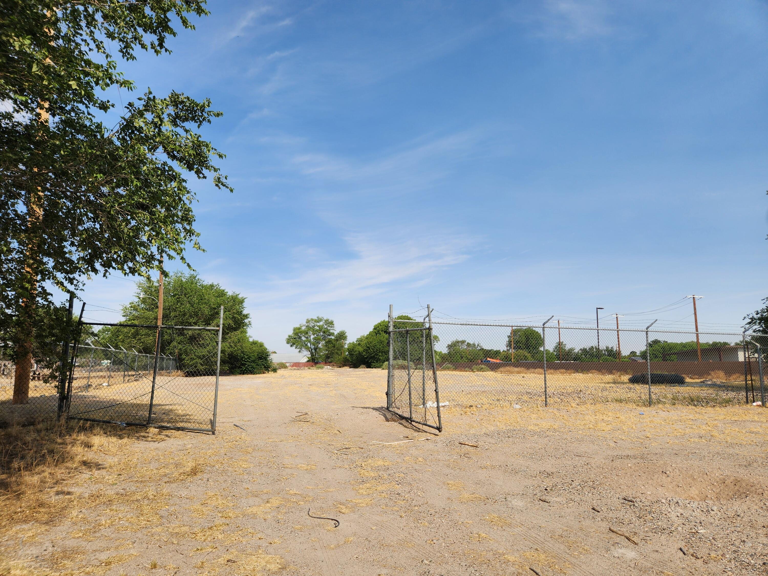 Photo 5 — 1165 Bosque Farms Blvd Boulevard