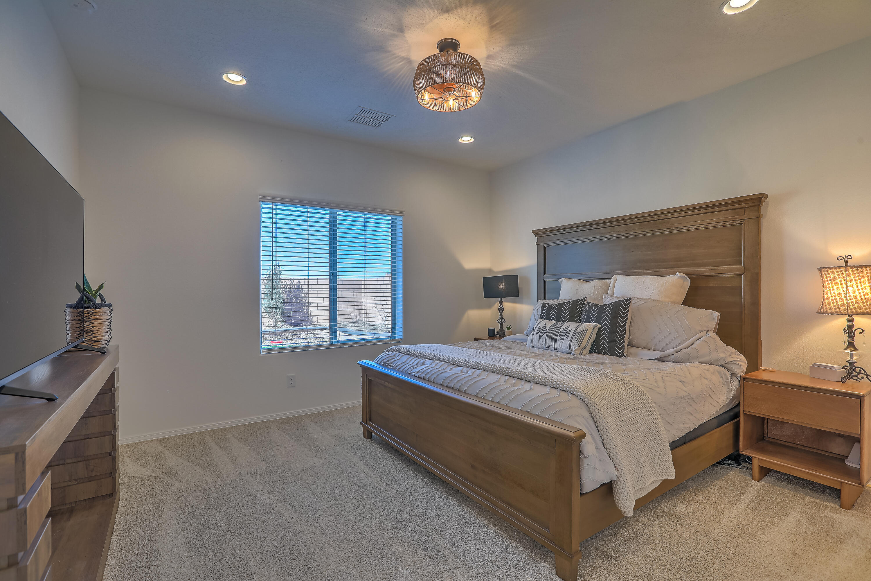 Photo 20 — 233 Spectrum Avenue SW
