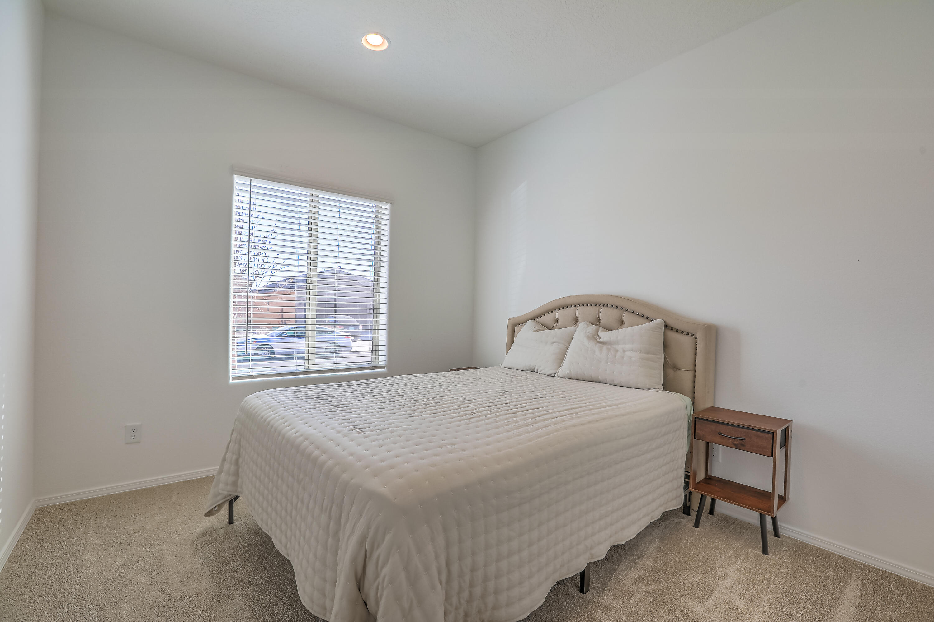 Photo 14 — 233 Spectrum Avenue SW