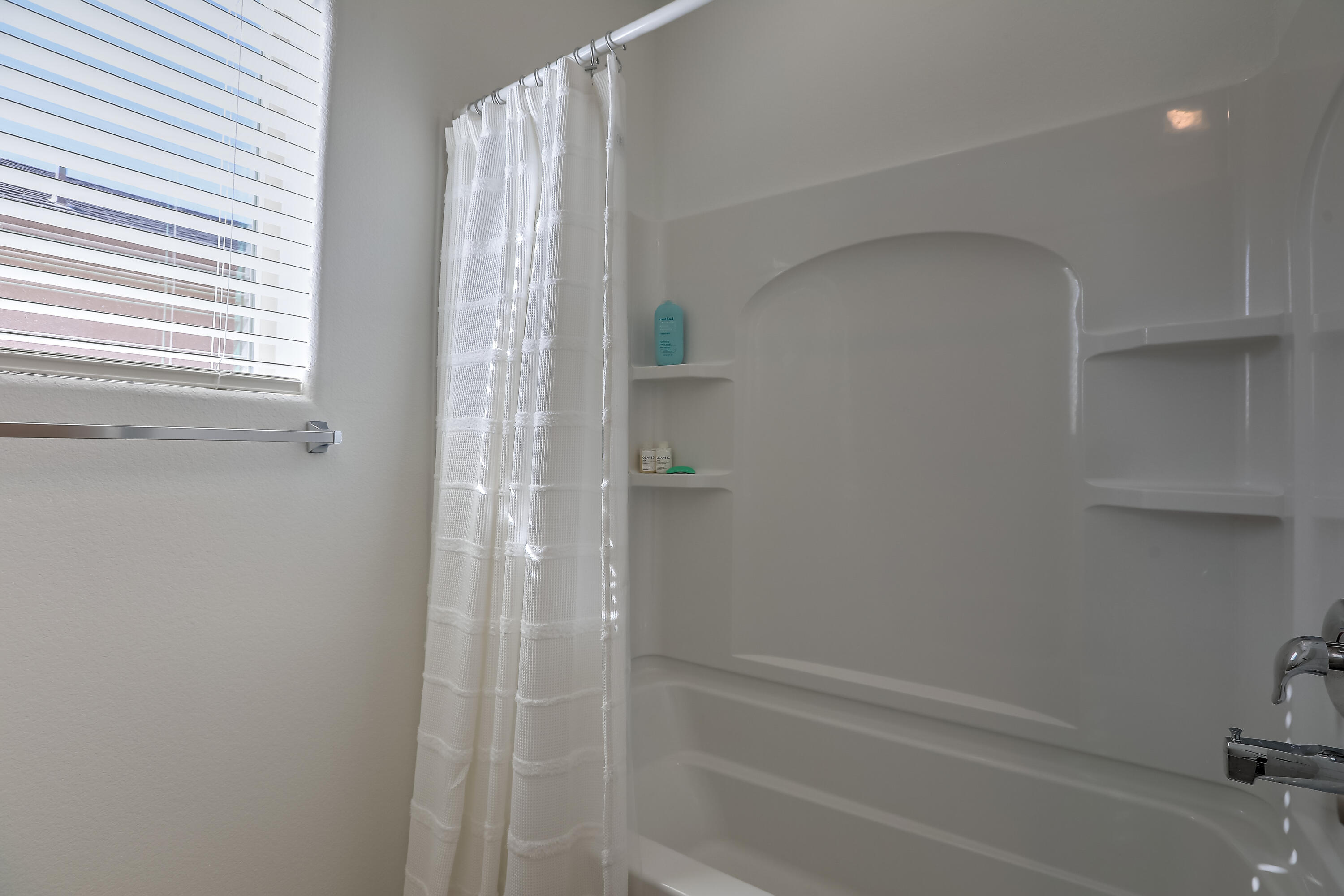 Photo 12 — 233 Spectrum Avenue SW