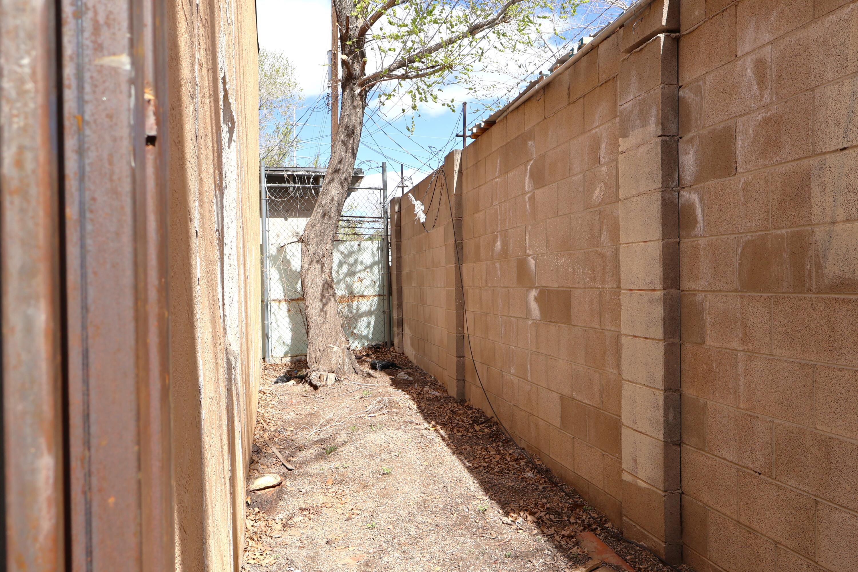 Photo 3 — 428 Chama Street SE