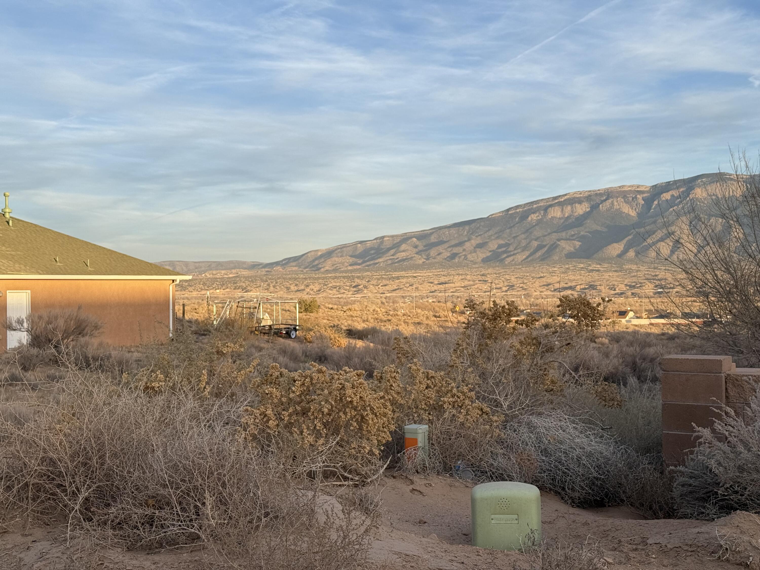 Photo 10 — 2628 Nogales Road NE