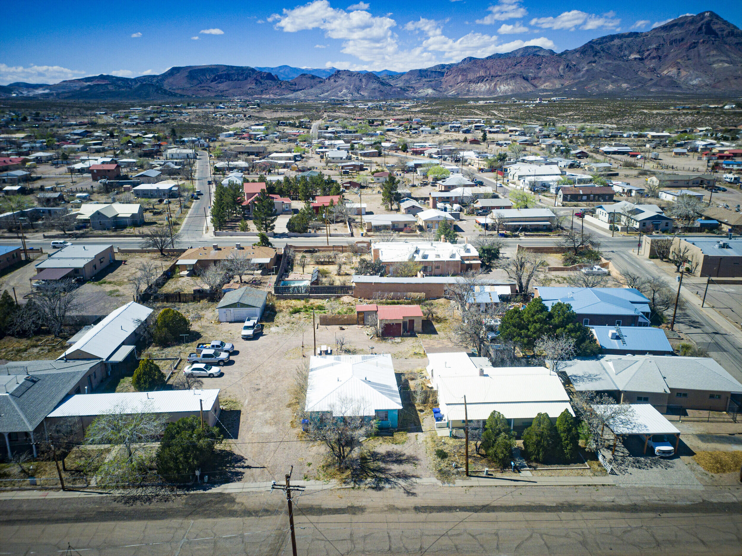 Photo 18 — 303 Eaton Avenue