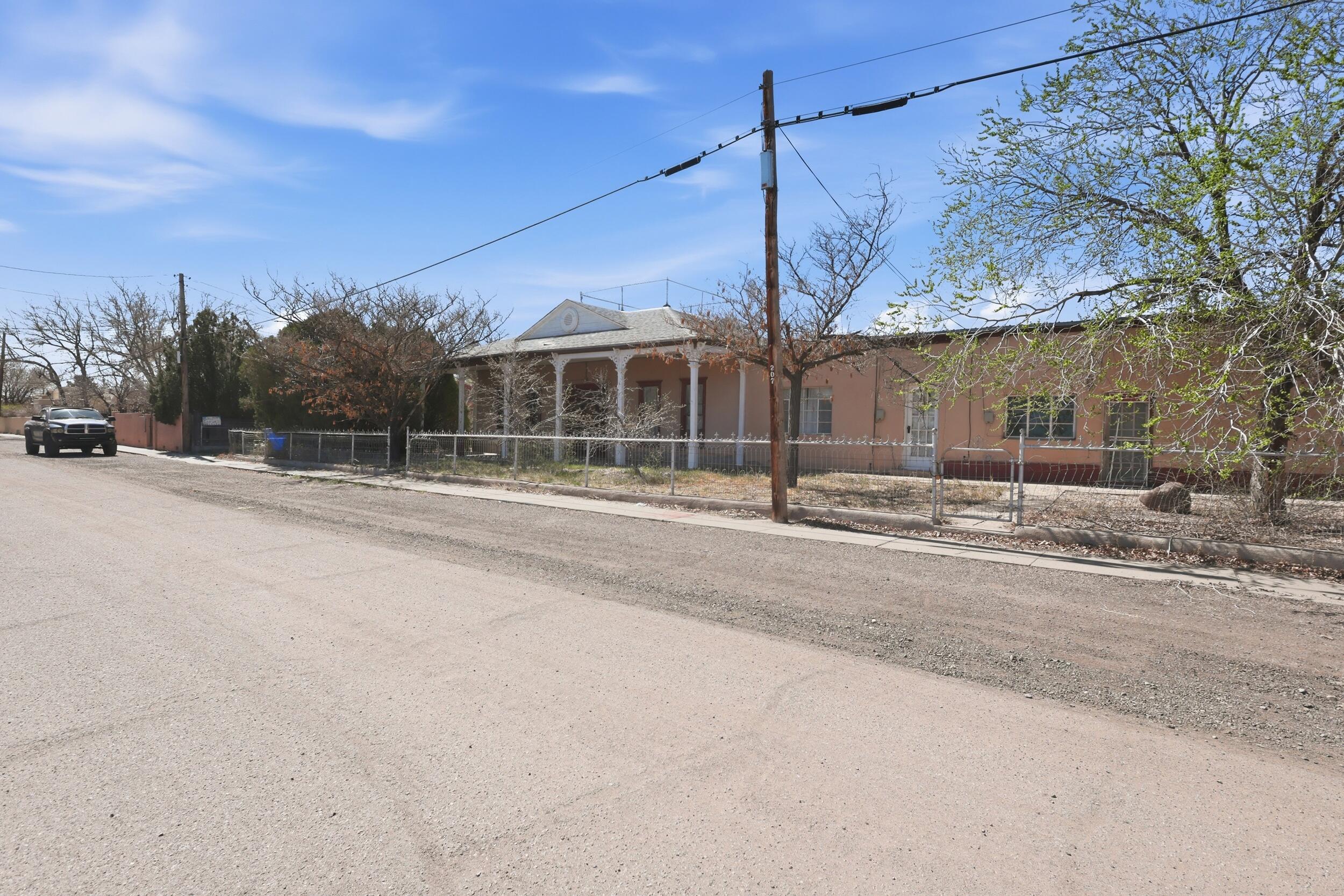 Photo 5 — 303 Eaton Avenue