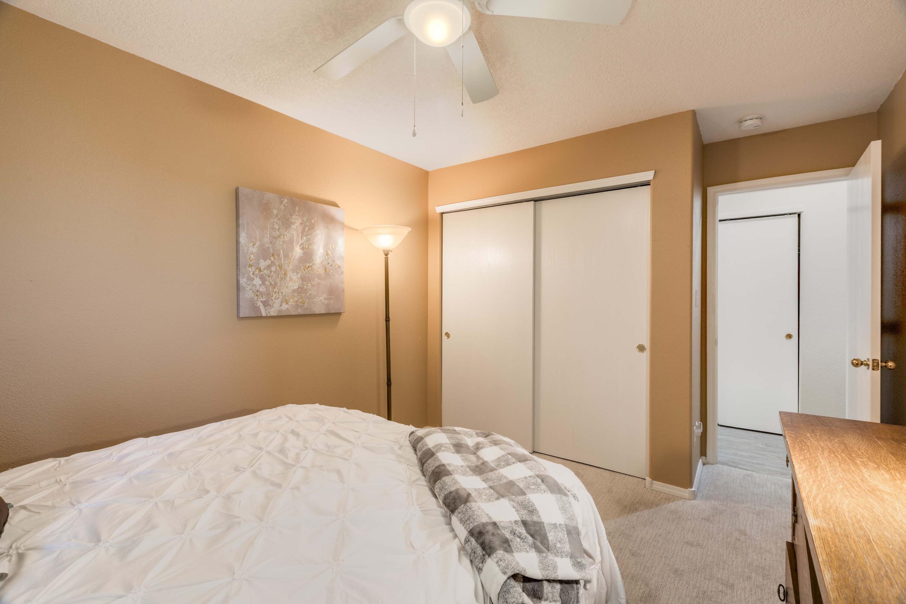 Photo 7 — 1821 Gallinas Road NE