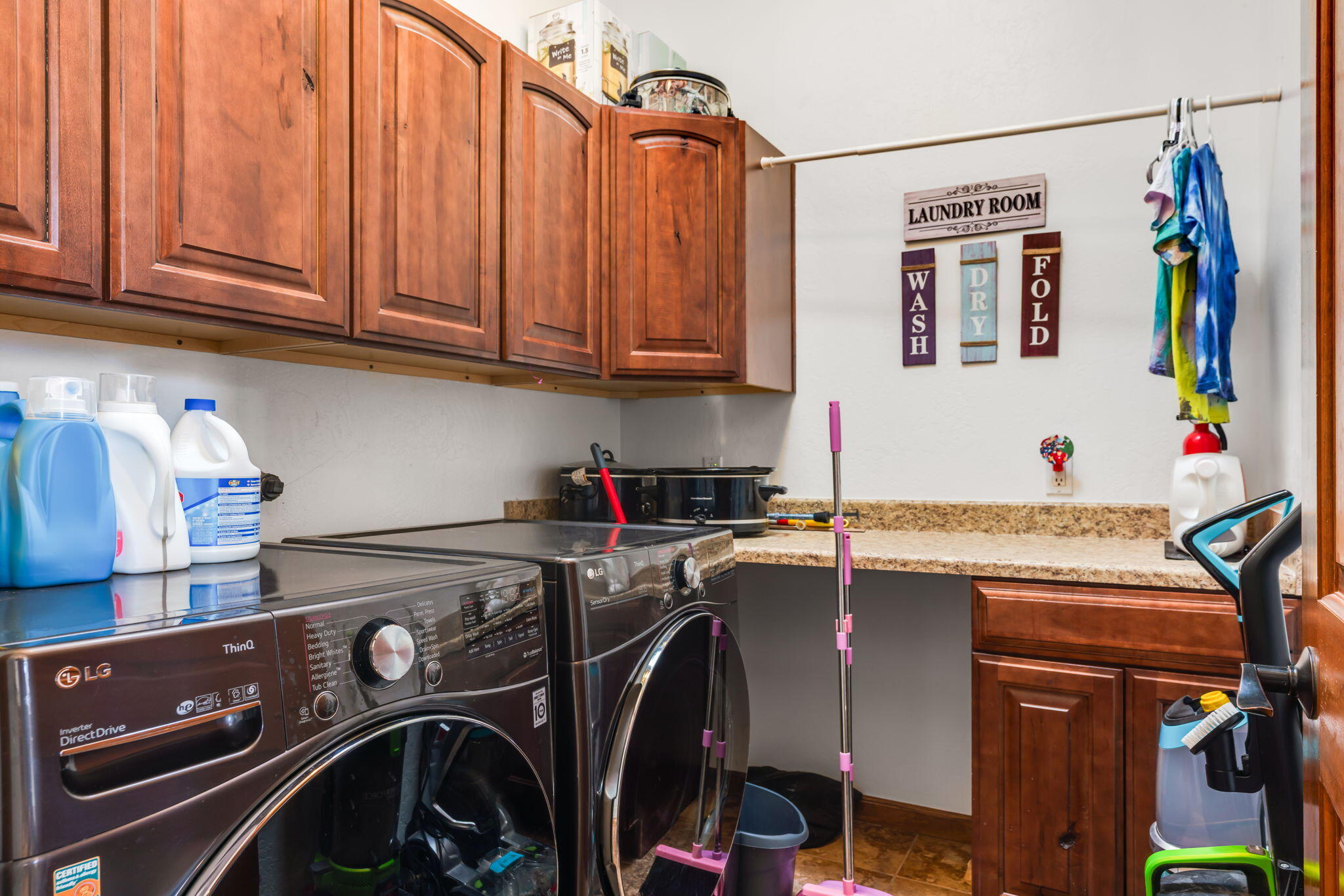 Photo 16 — 2820 Stapleton Avenue NE
