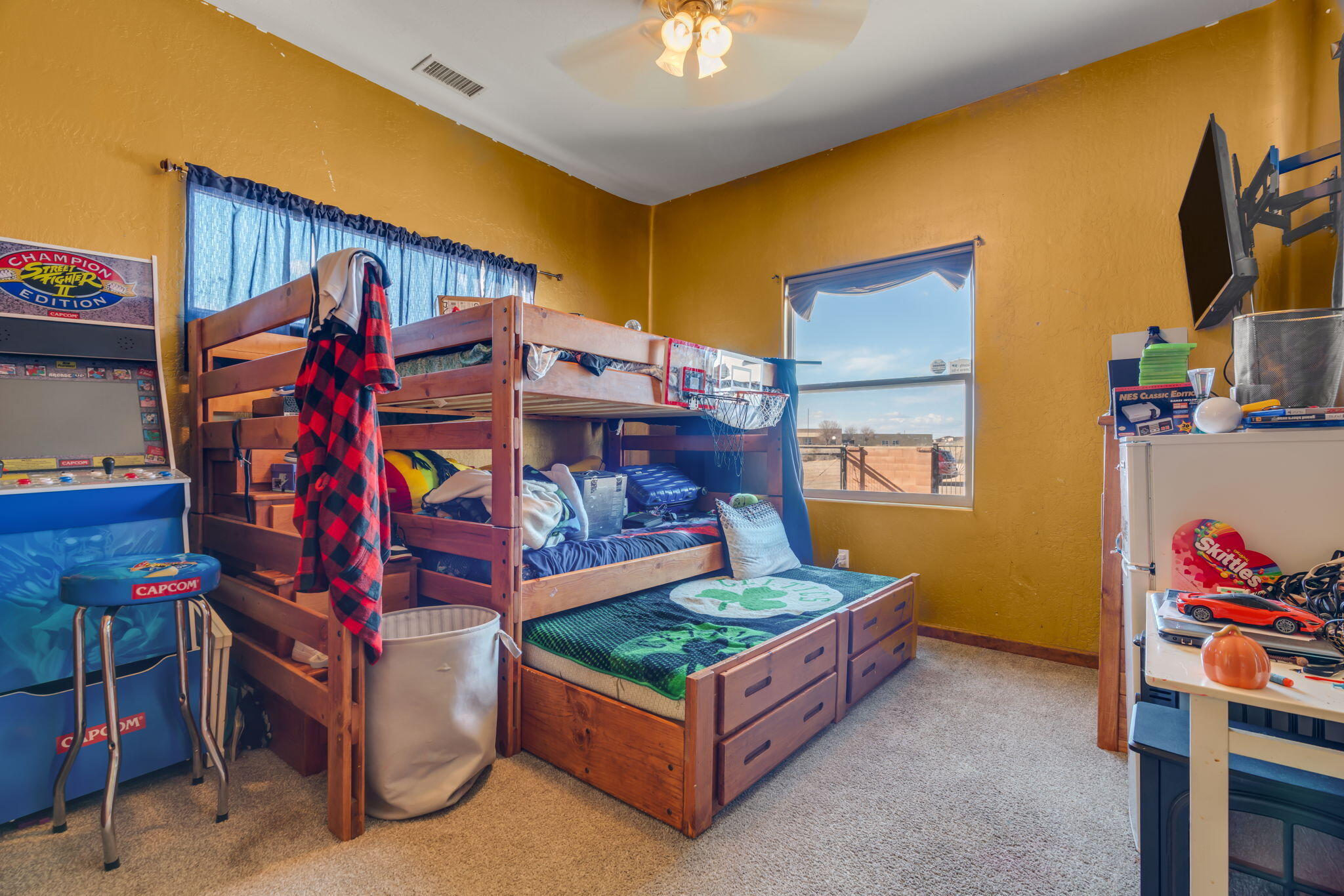 Photo 11 — 2820 Stapleton Avenue NE