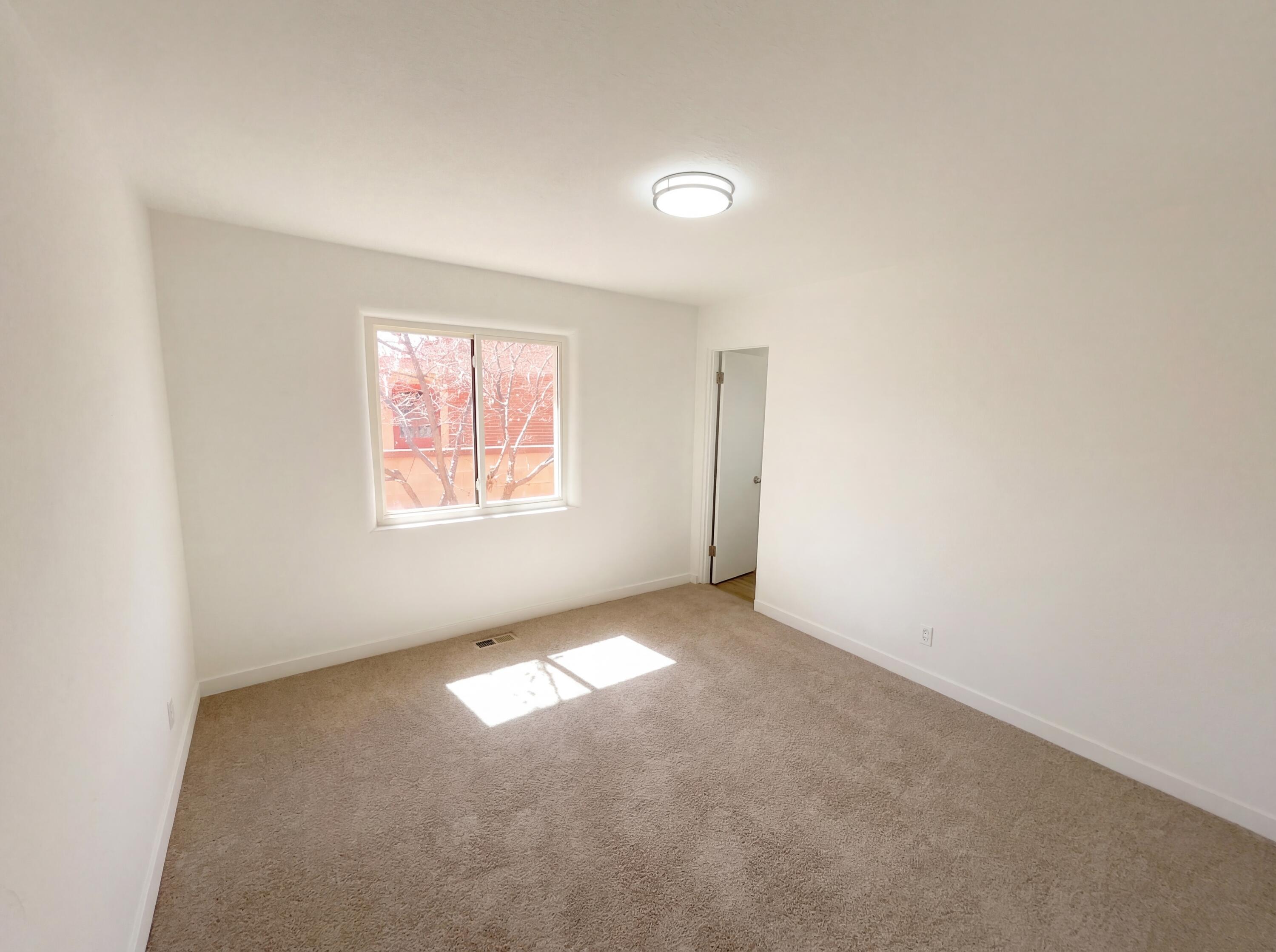 Photo 20 — 628 Florida Street SE