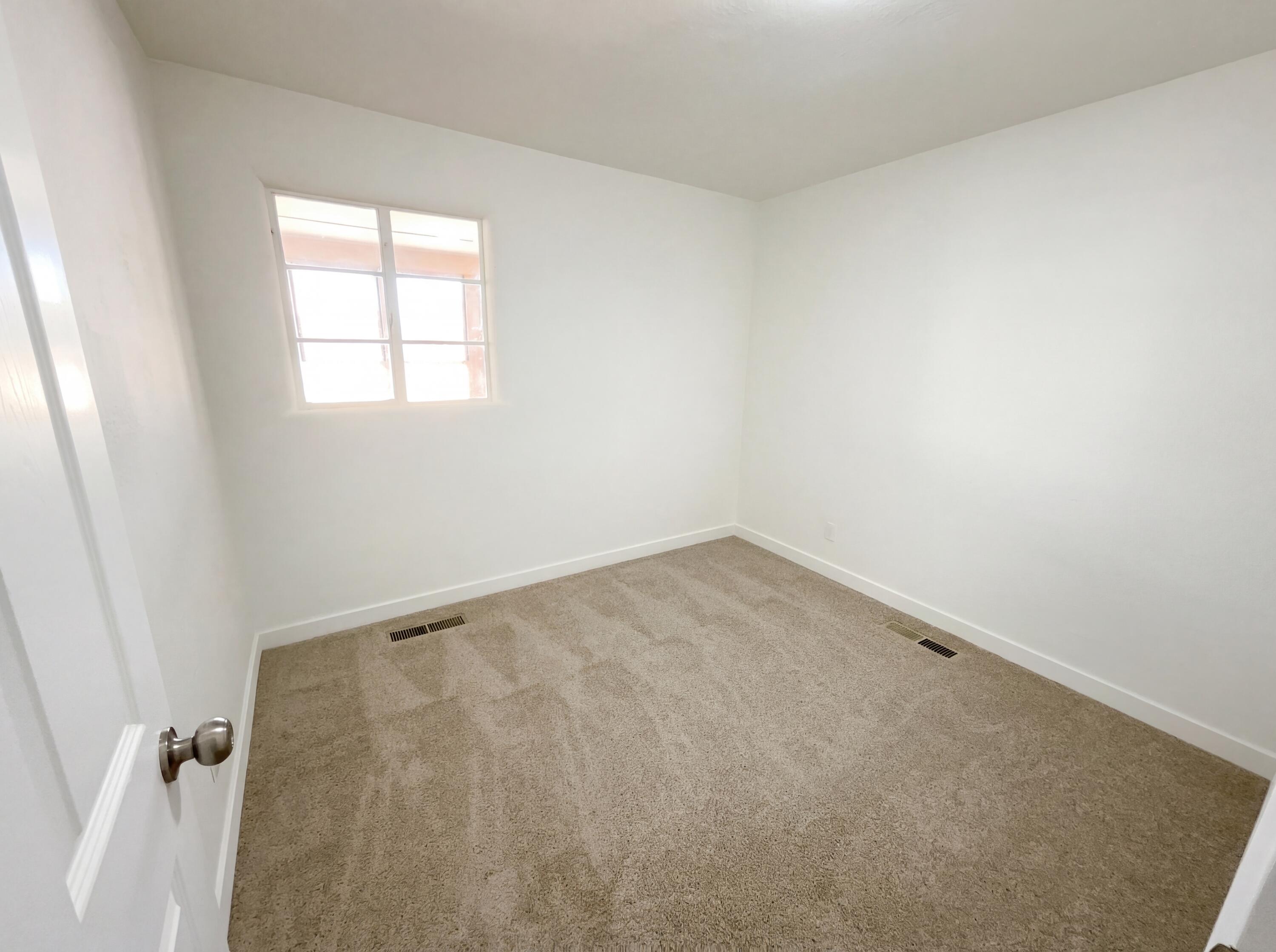 Photo 18 — 628 Florida Street SE