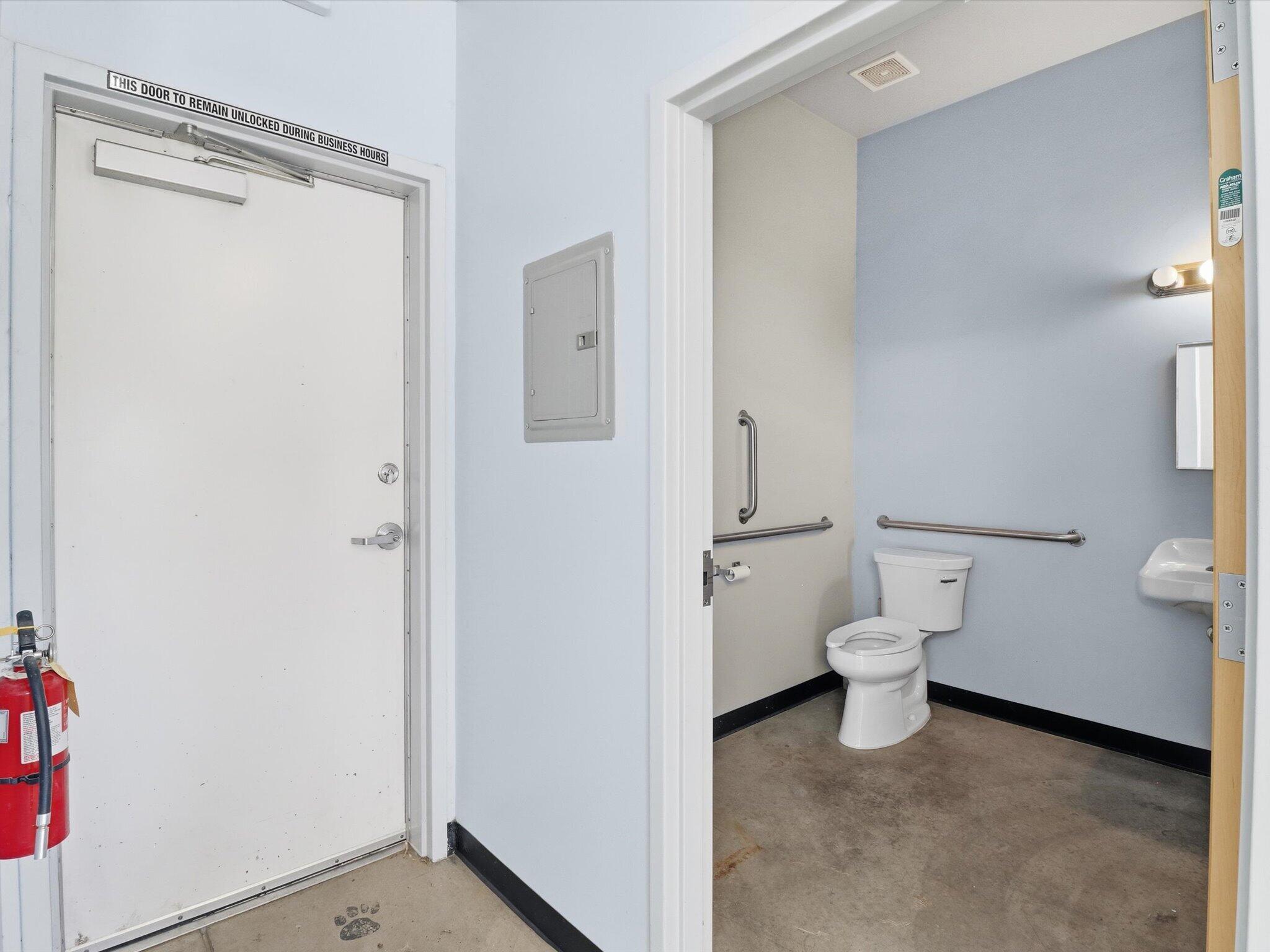 Photo 16 — 9807 4th Street NW