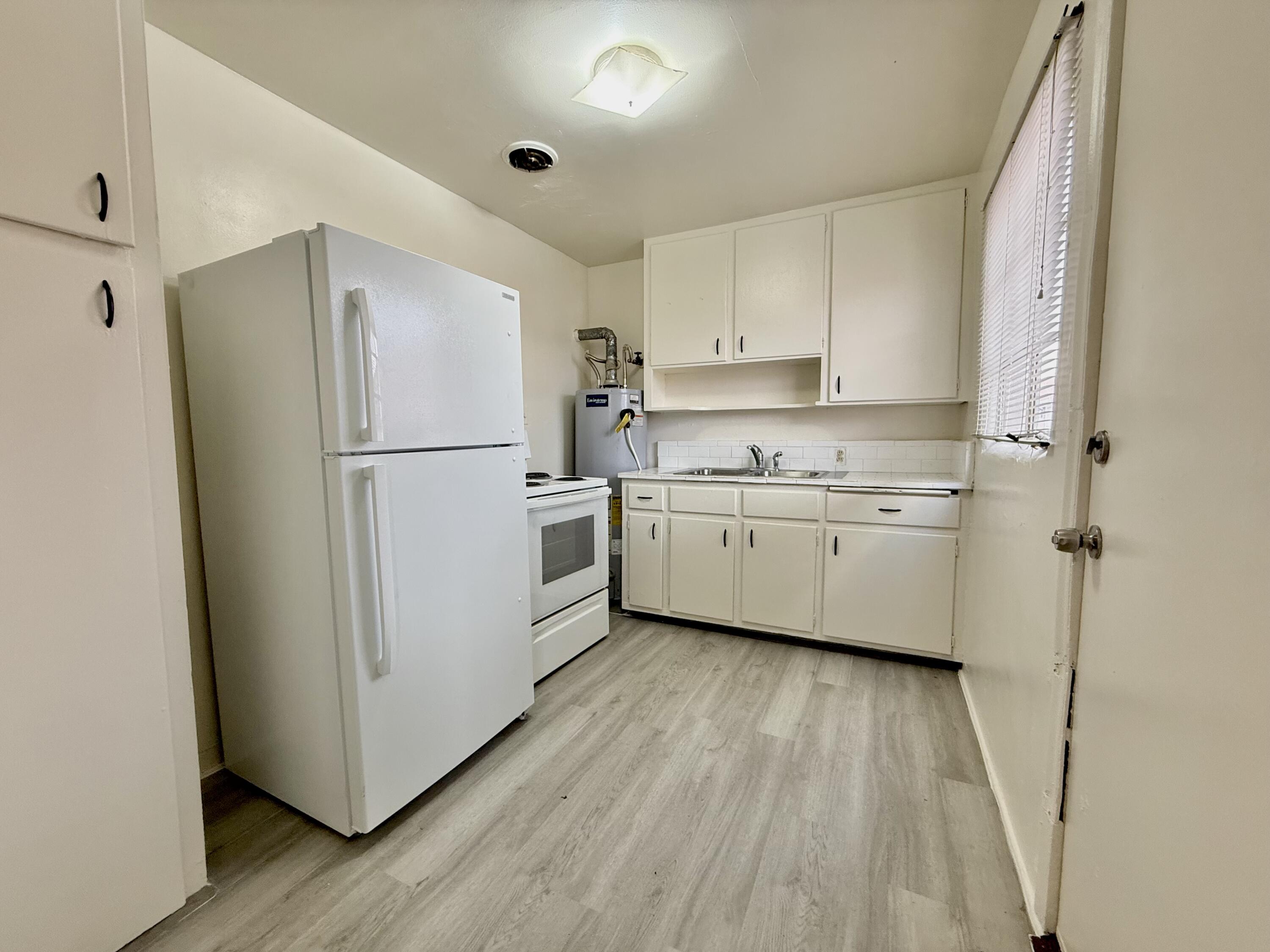 Photo 3 — 236 San Pablo Street NE