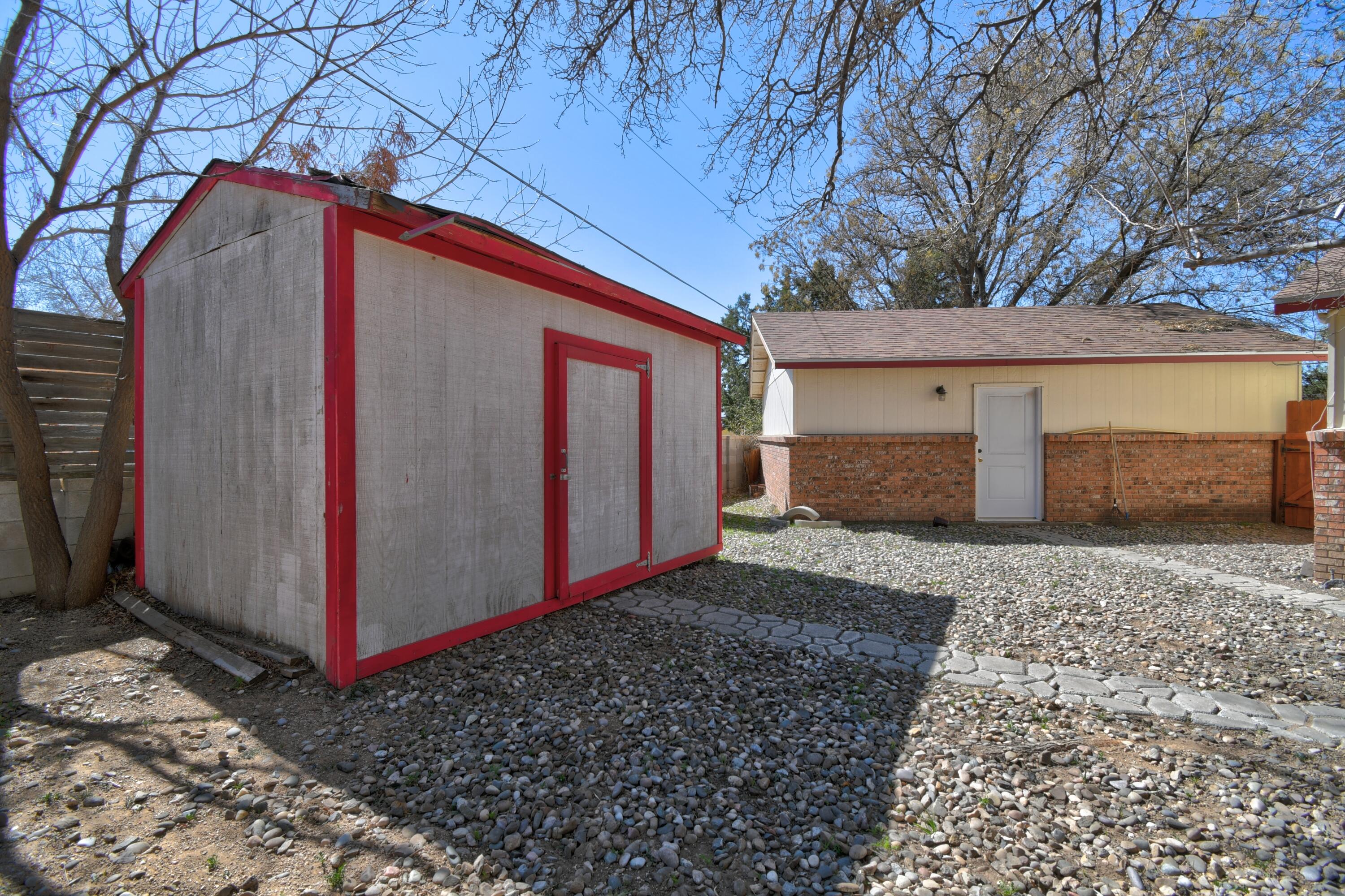 Photo 4 — 3804 Denise Court NE
