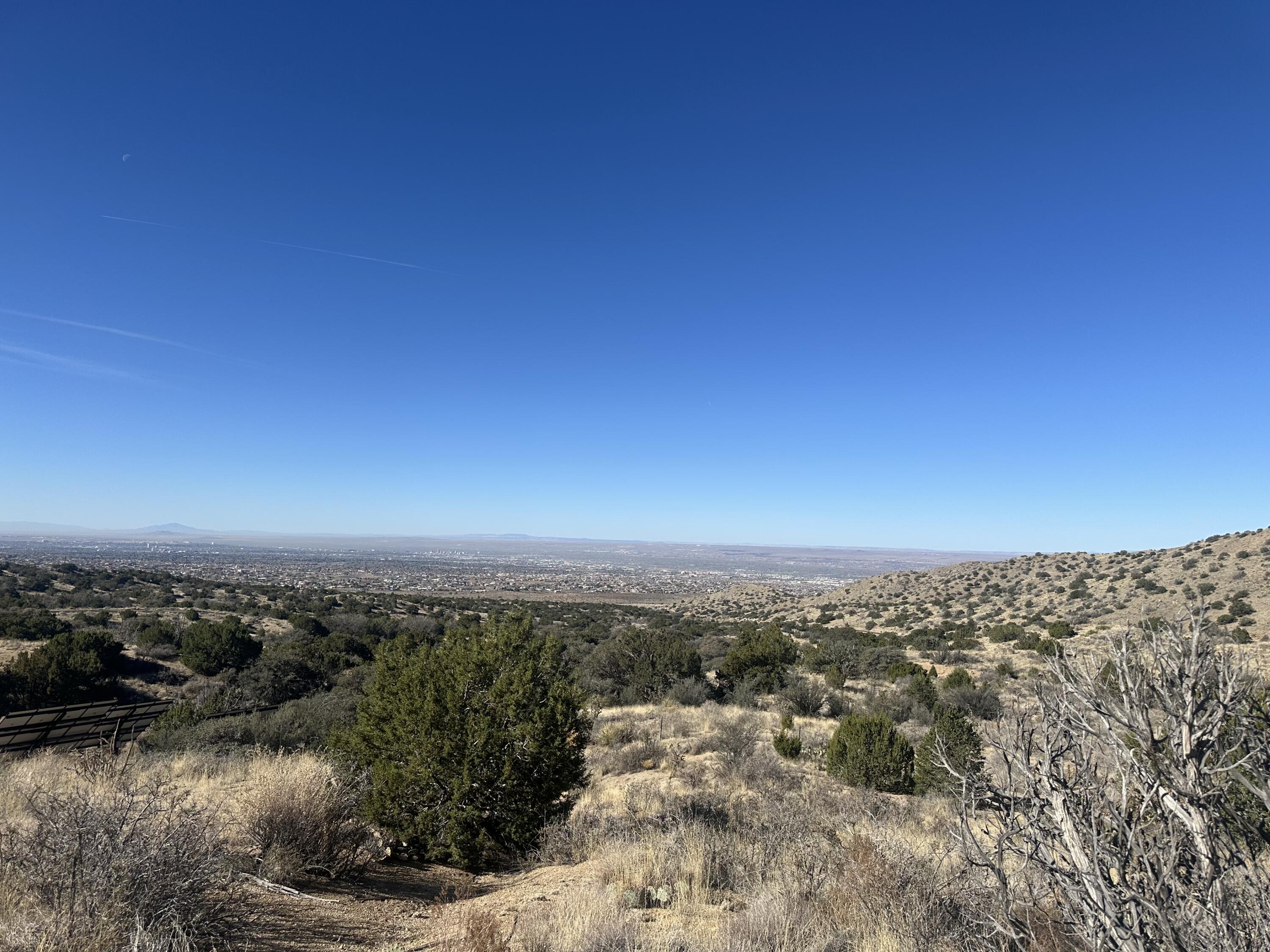 Photo 5 — 28 Tierra Monte Drive NE